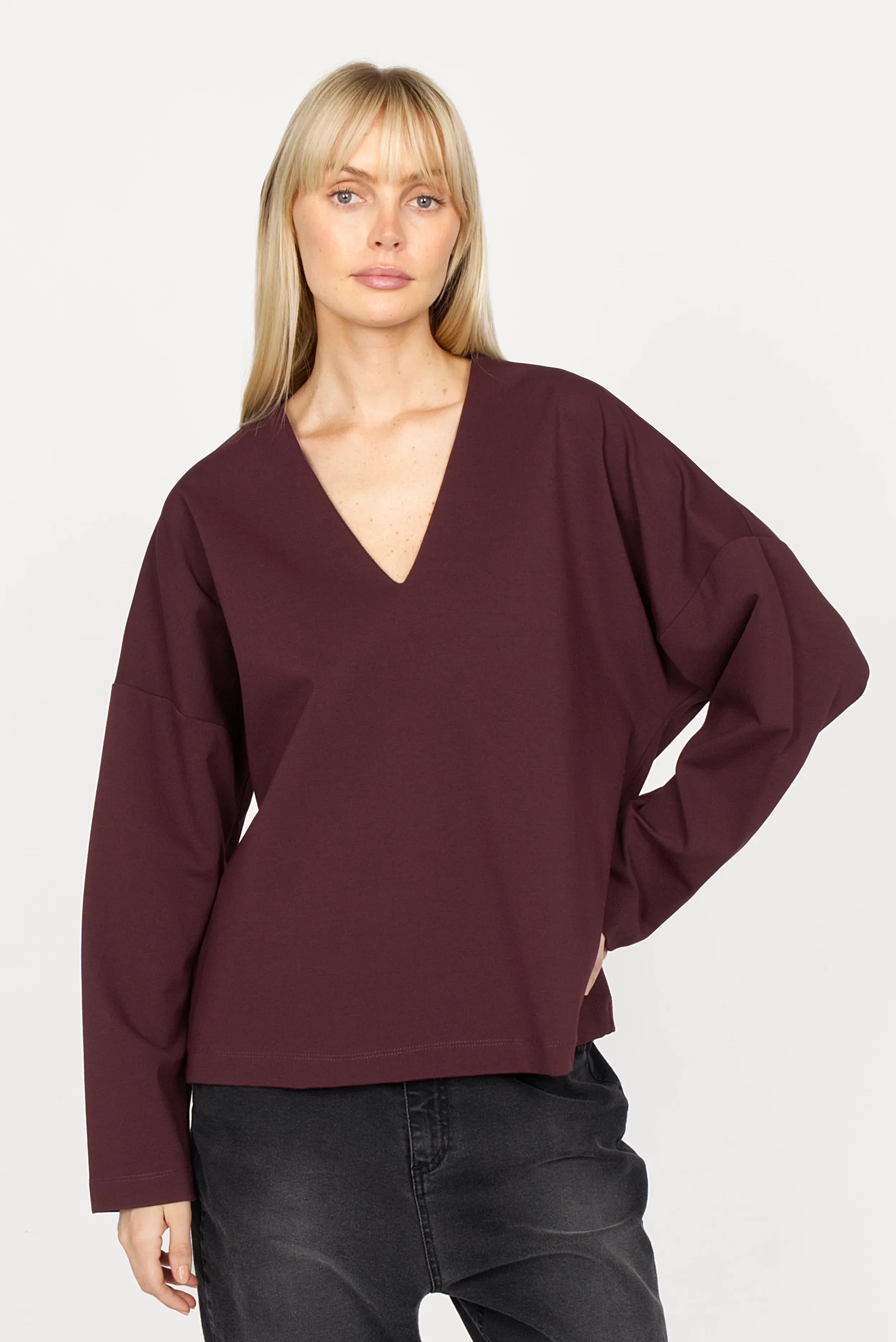 BERLEY relaxed v-neck blouse