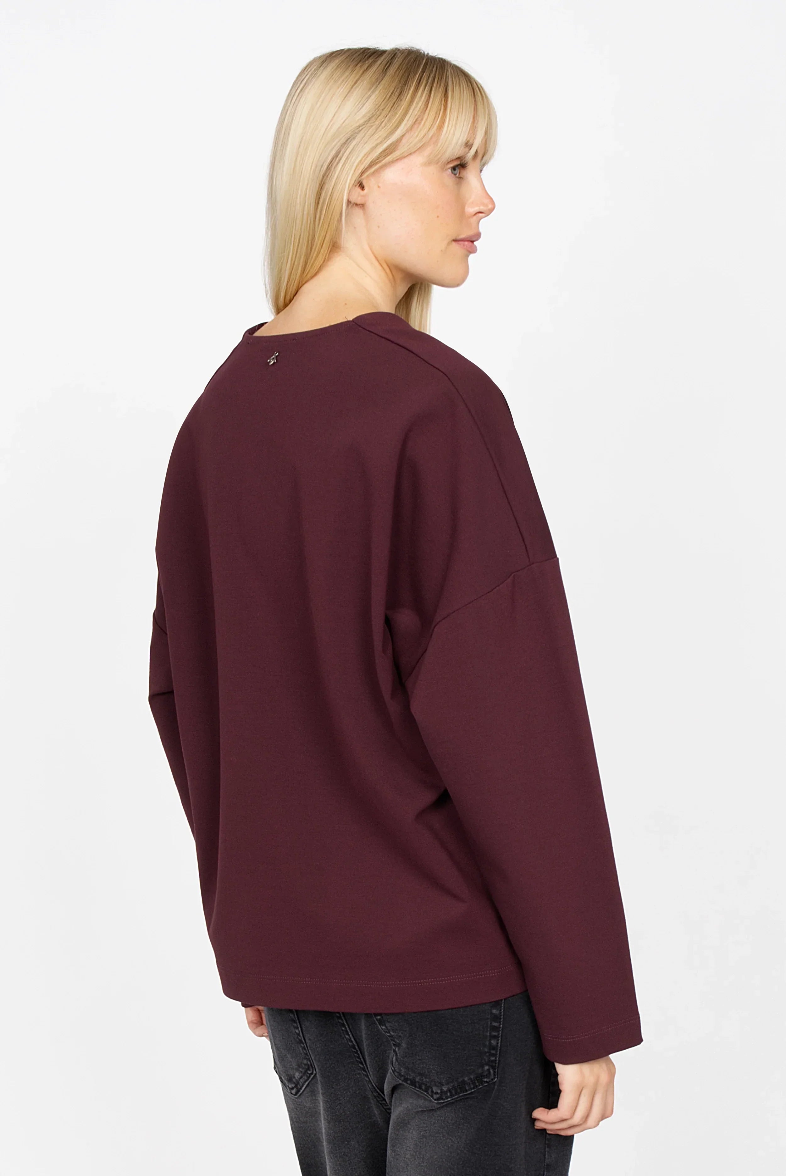 BERLEY relaxed v-neck blouse