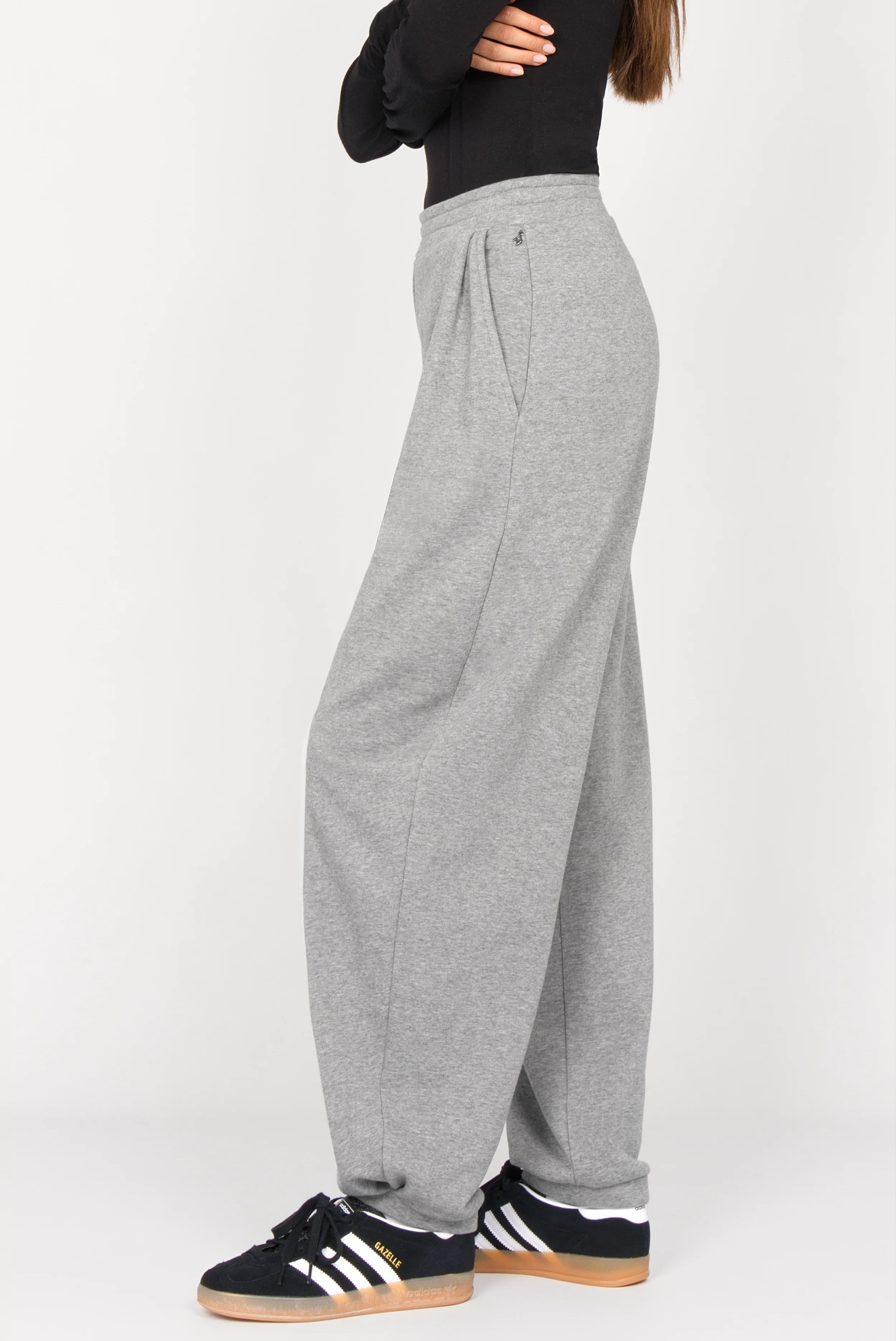 ELVEA O-Shape sweatpants