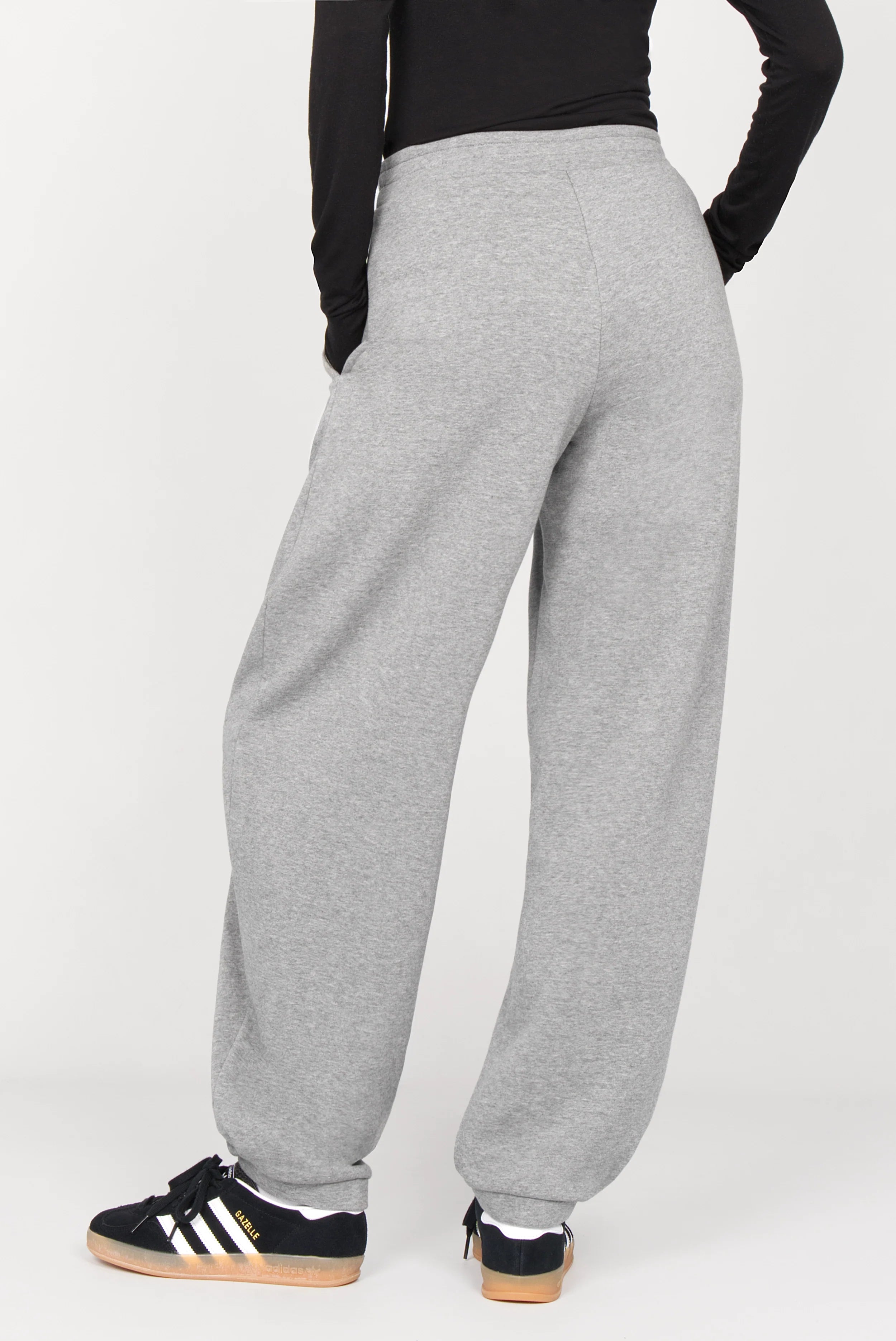 ELVEA O-Shape sweatpants