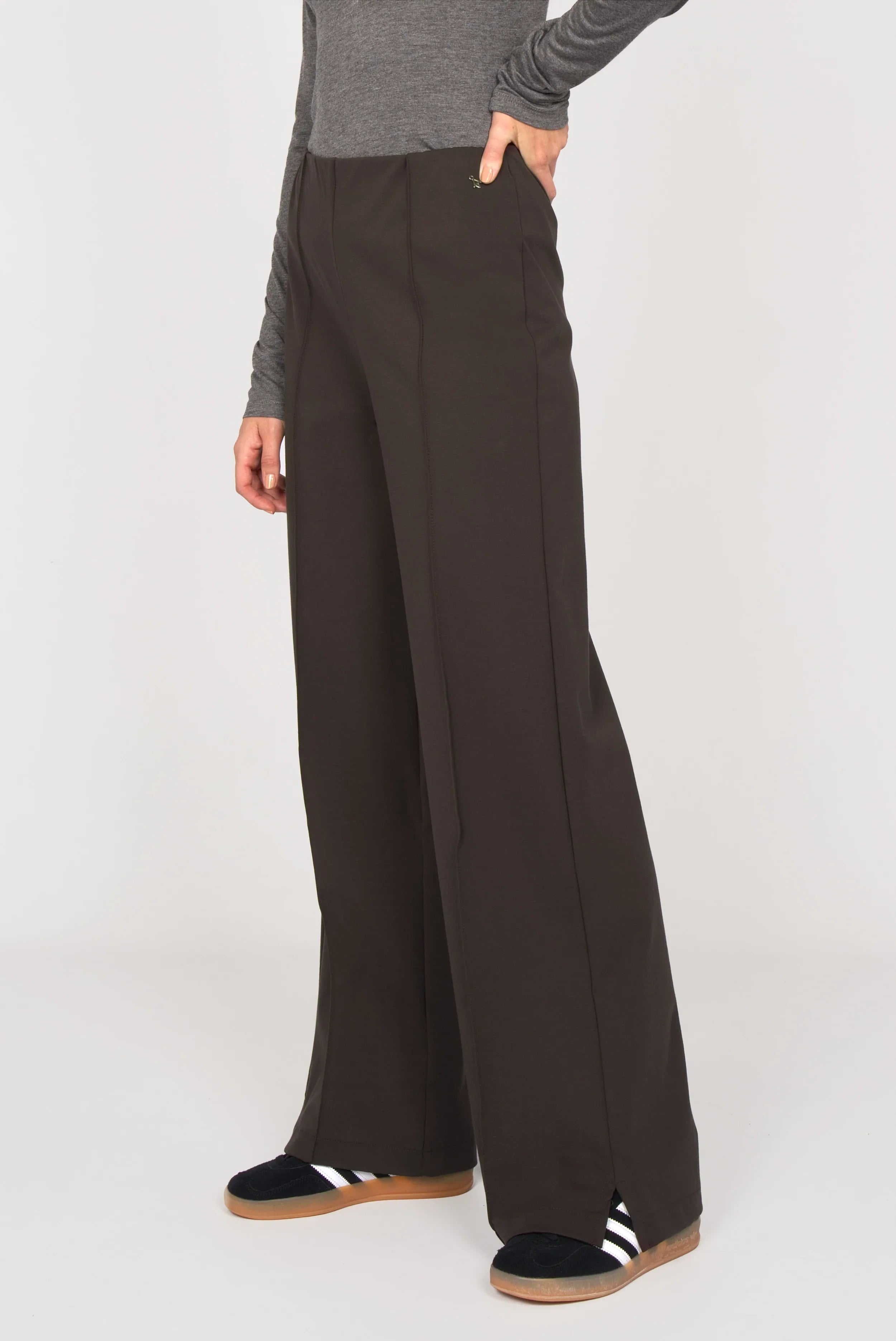 KANDANEA straight-leg pants in interlock fabric