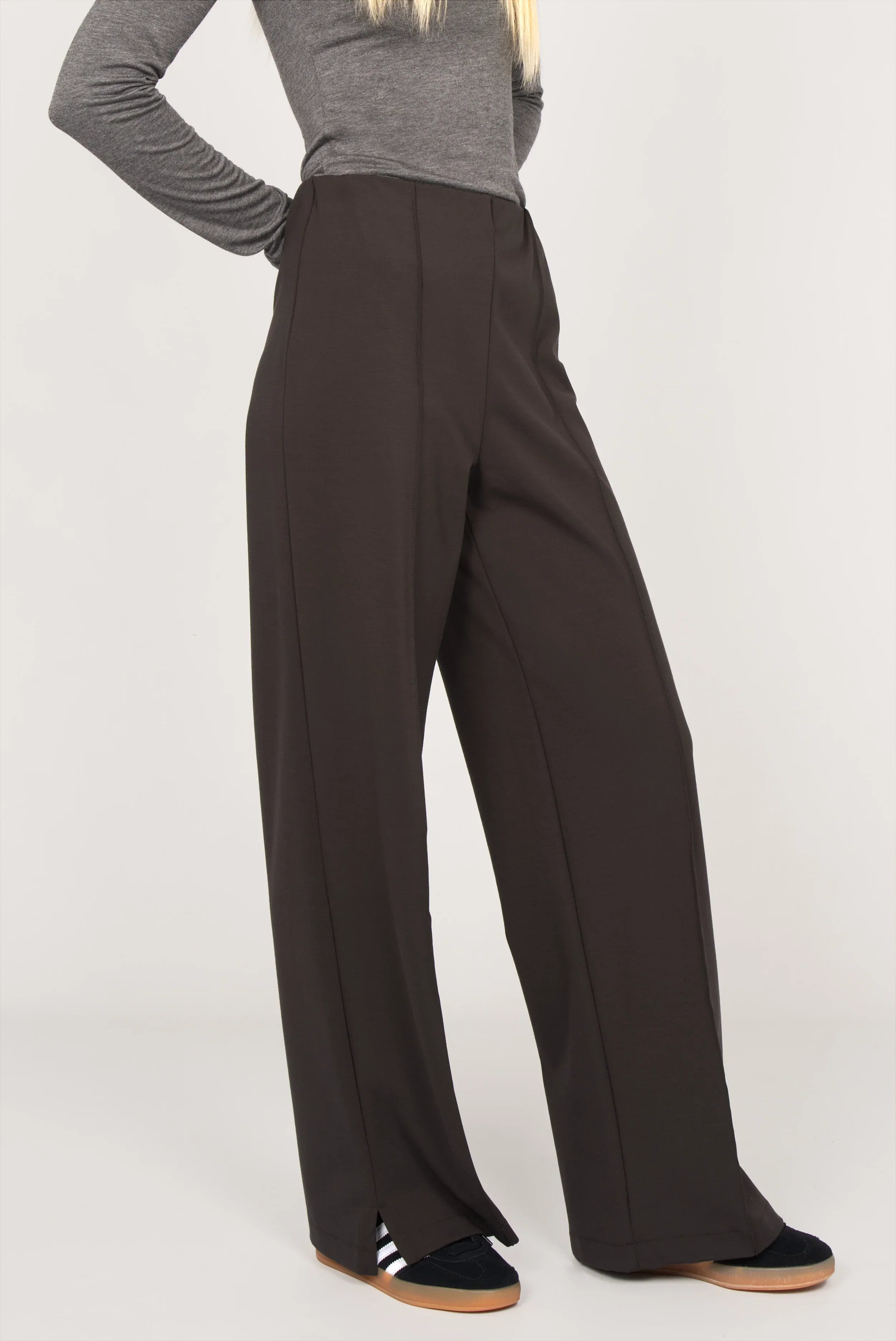 KANDANEA straight-leg pants in interlock fabric