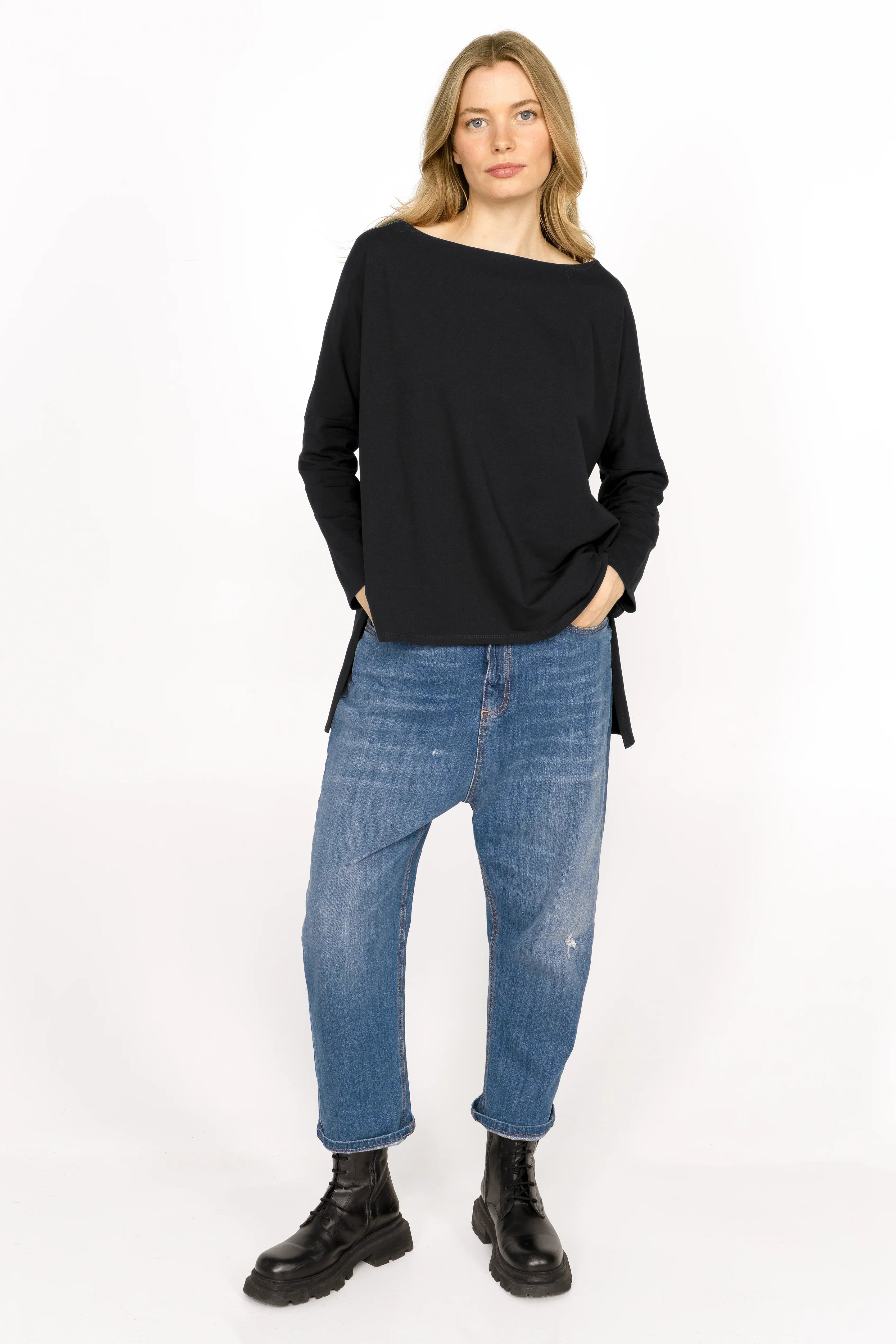 AMALEA relaxed fit longsleeve