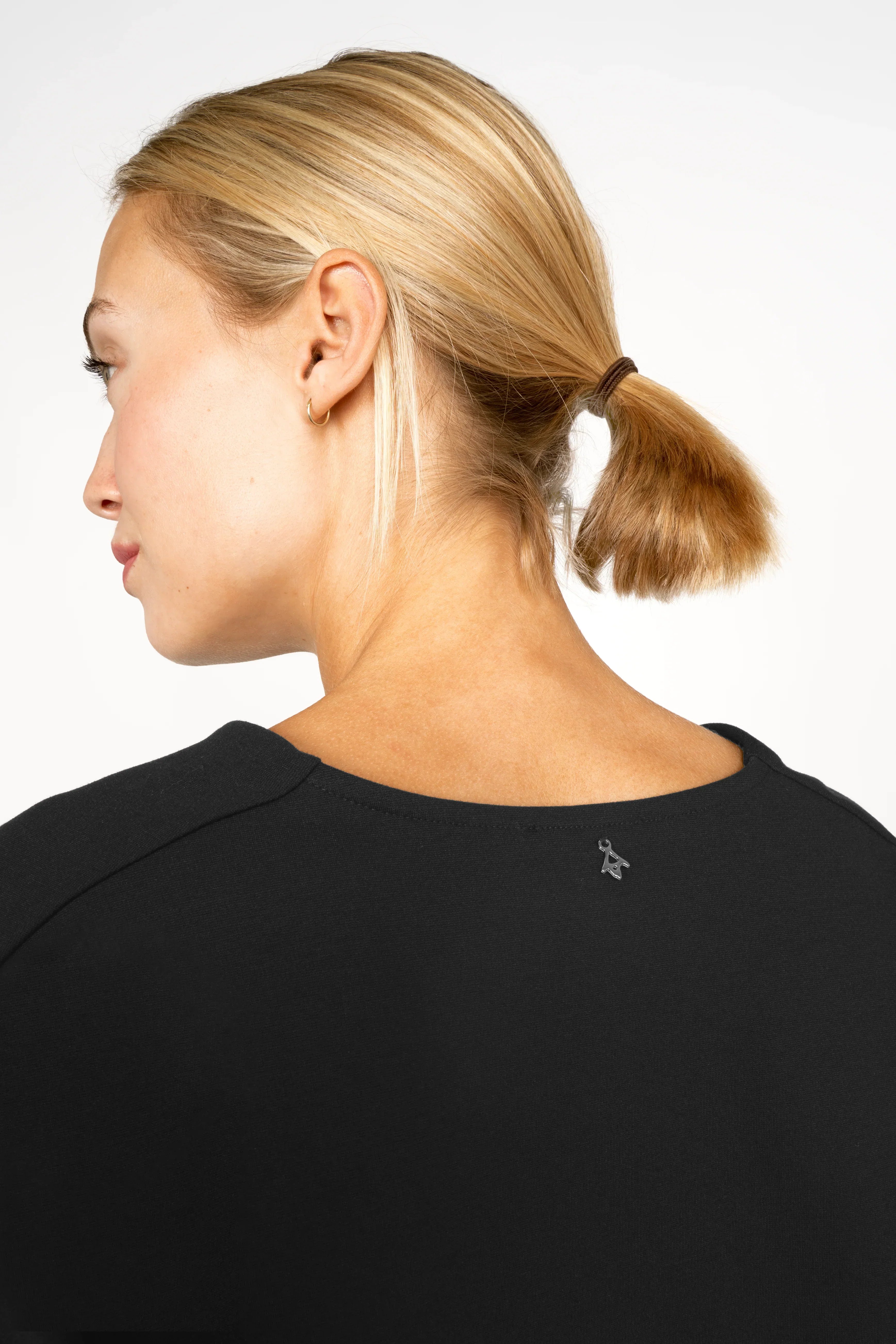 BERLEY relaxed v-neck blouse