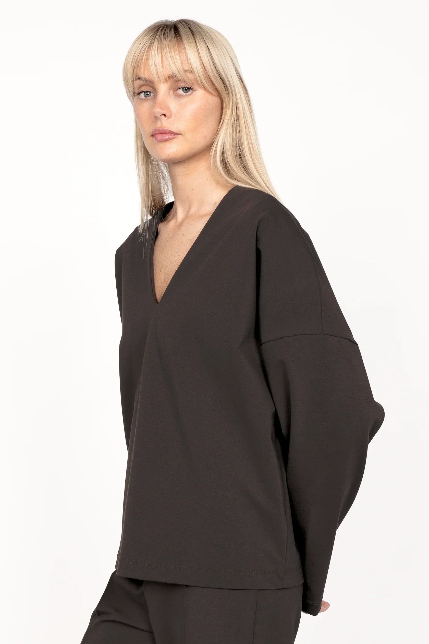 BERLEY relaxed v-neck blouse