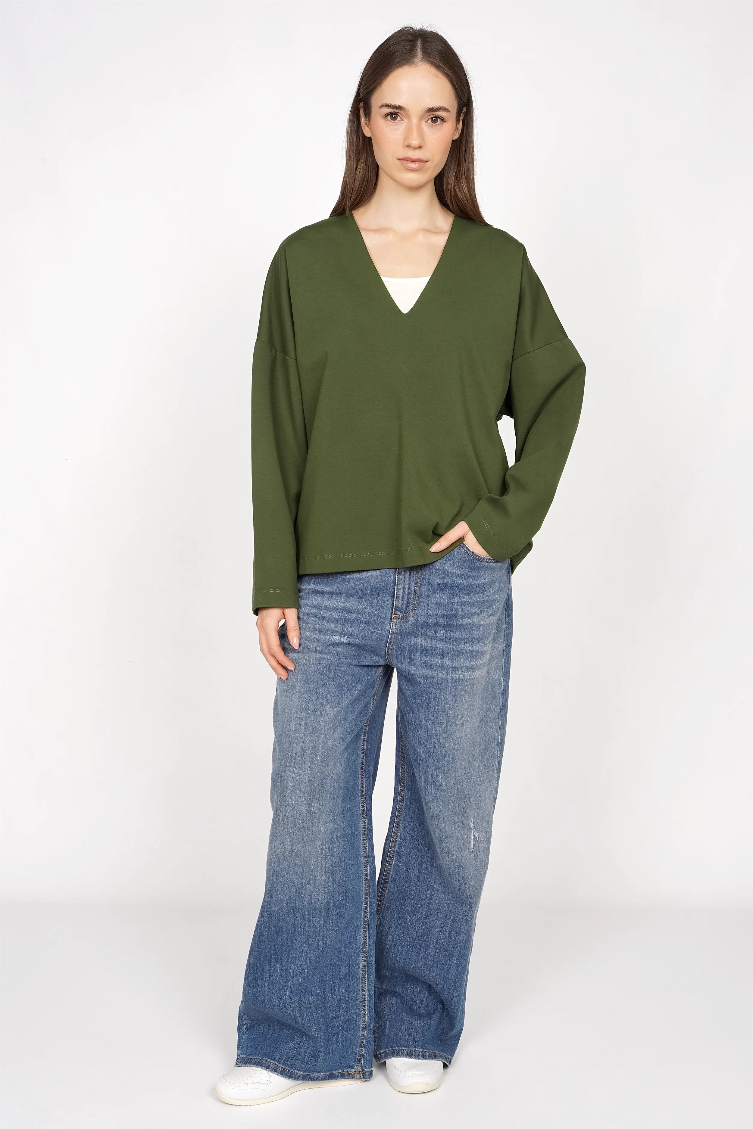 BERLEY relaxed v-neck blouse