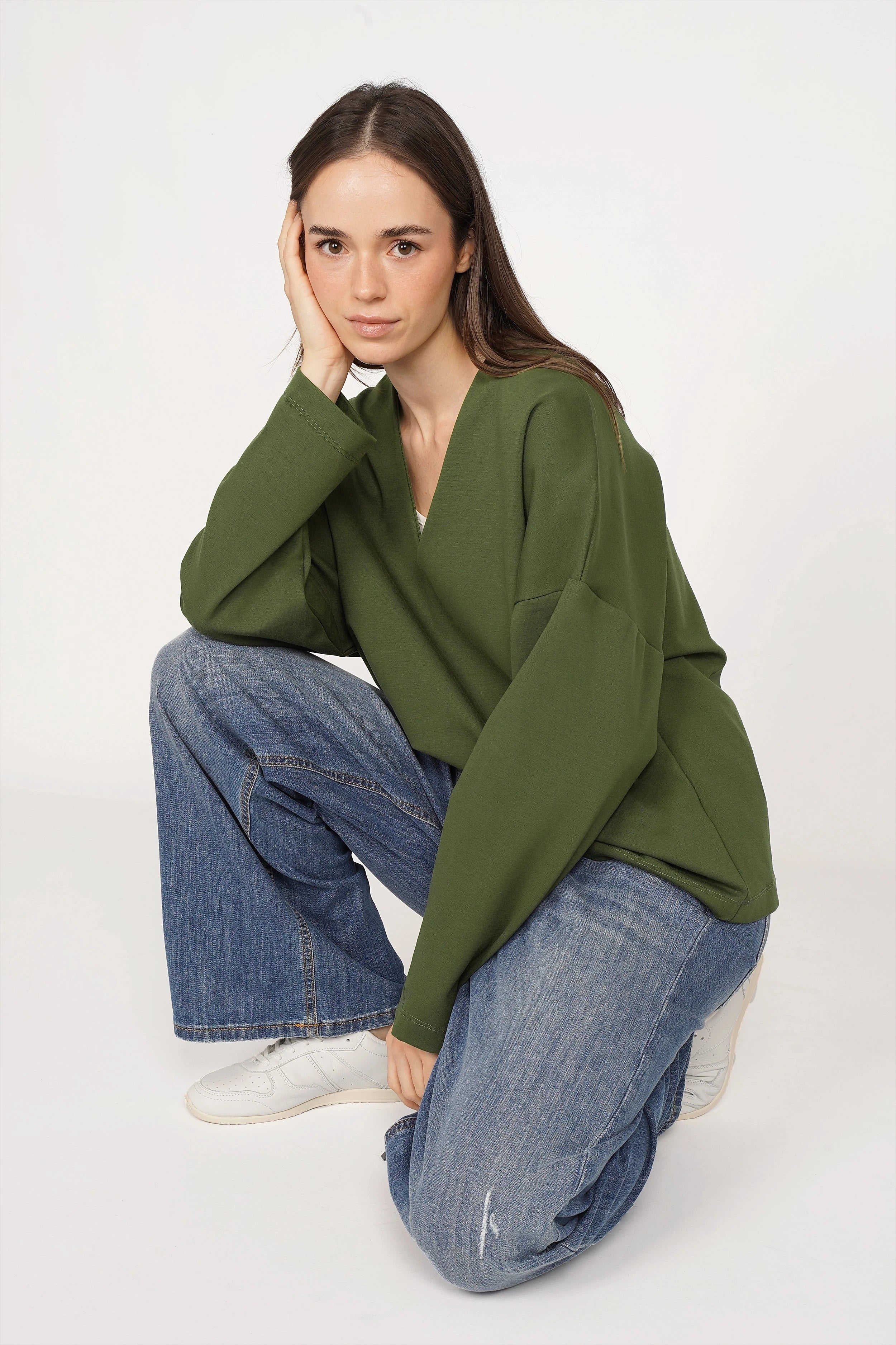 BERLEY relaxed v-neck blouse