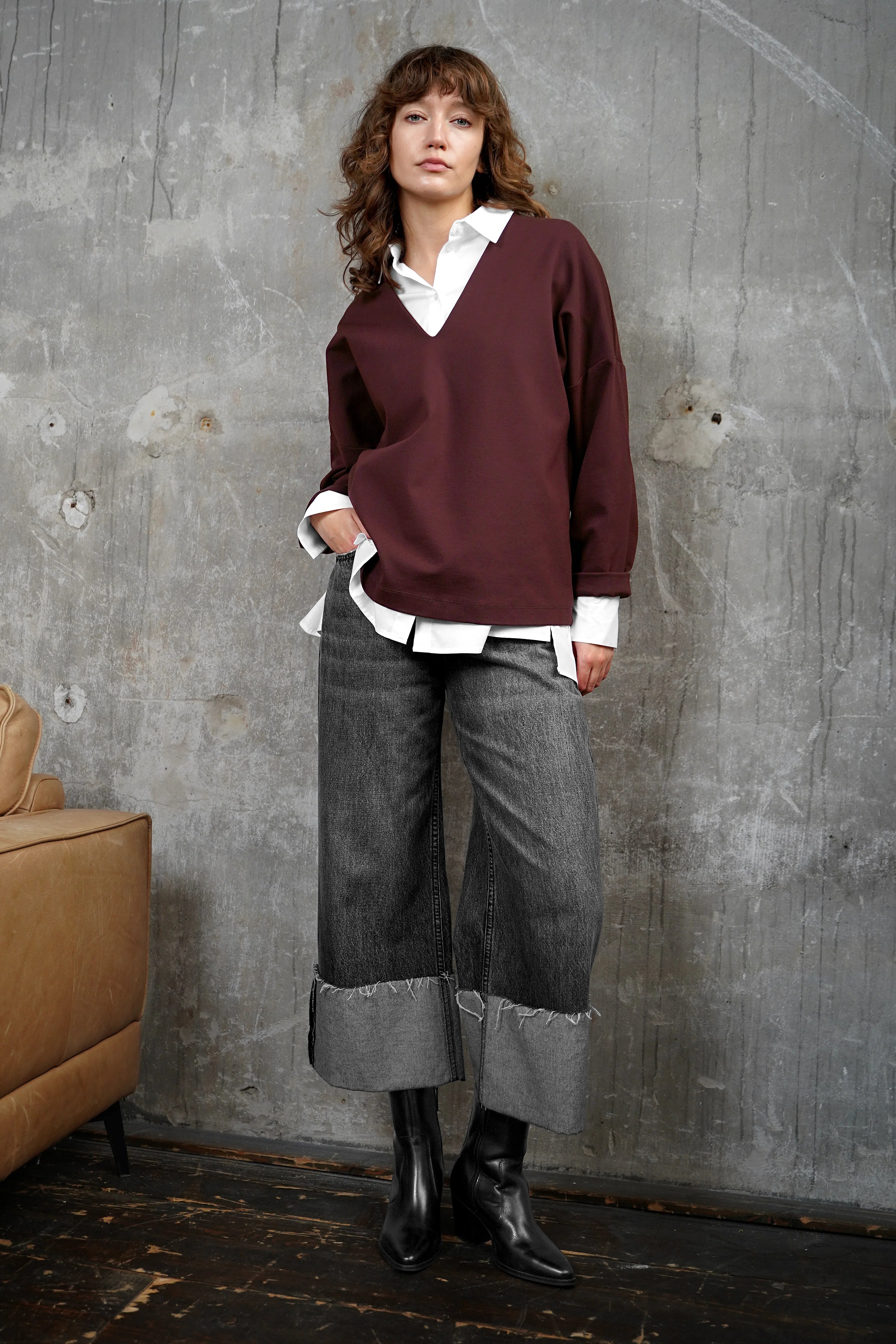 BERLEY relaxed v-neck blouse