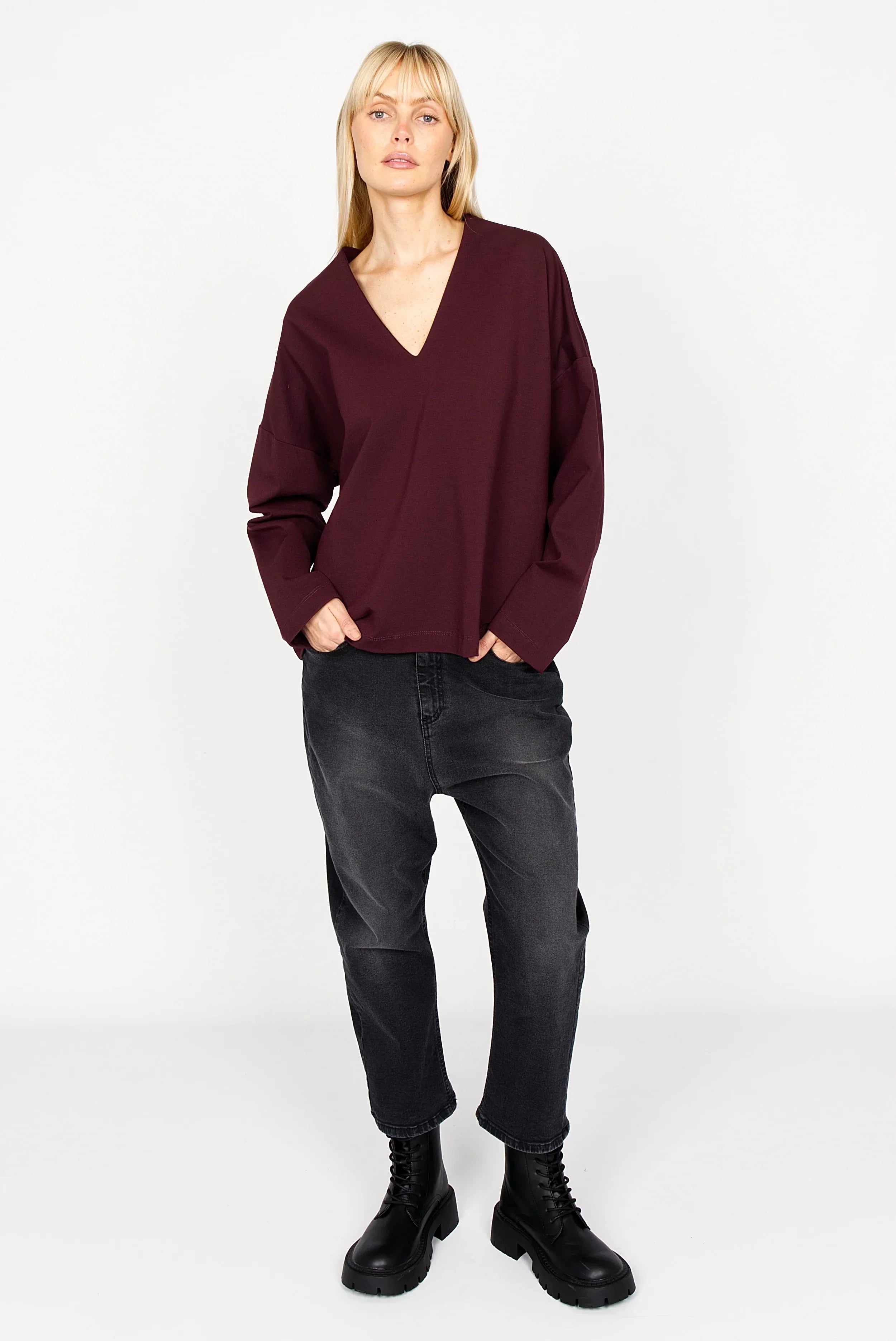 BERLEY relaxed v-neck blouse