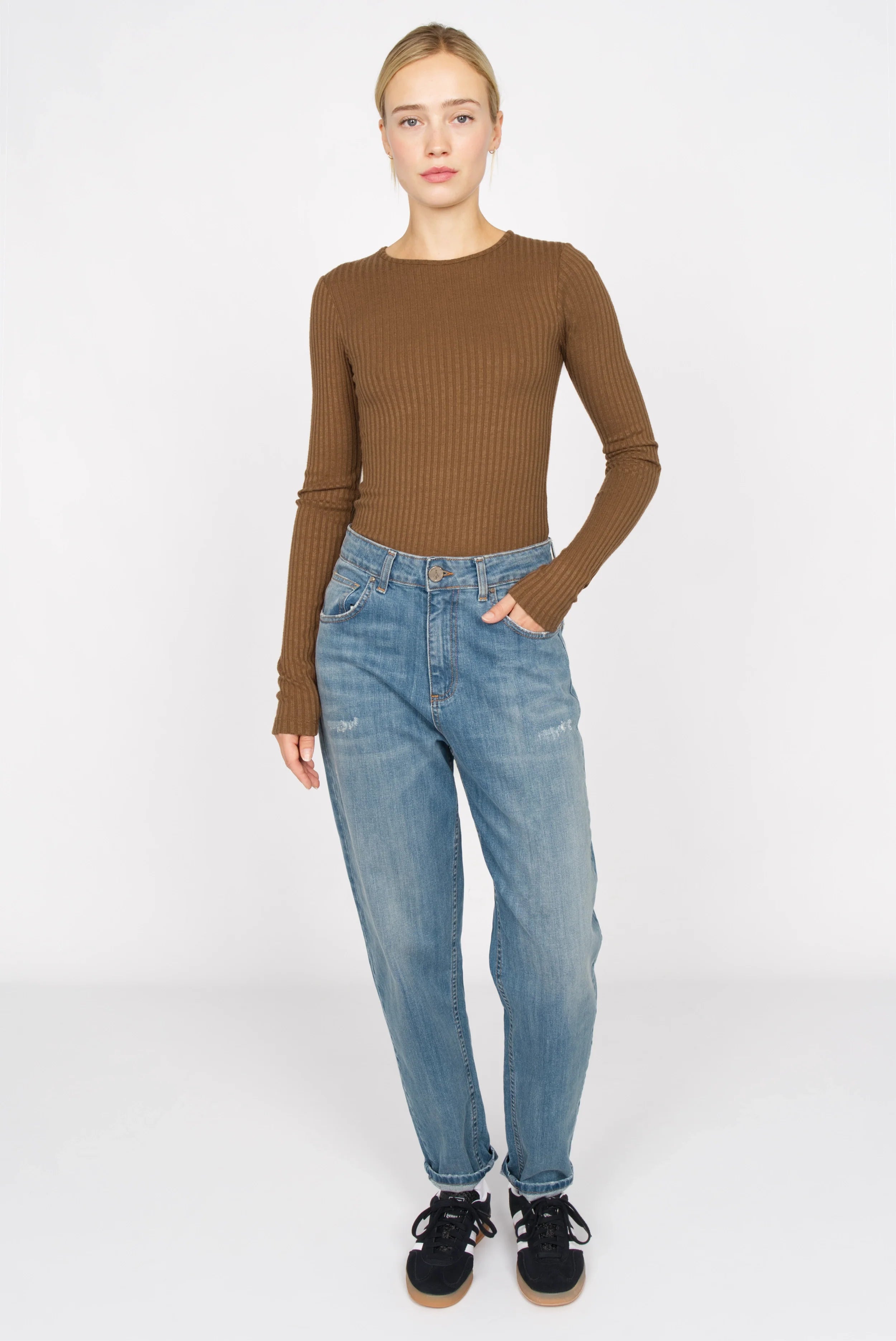 BETTIE longsleeve in fine knit rib