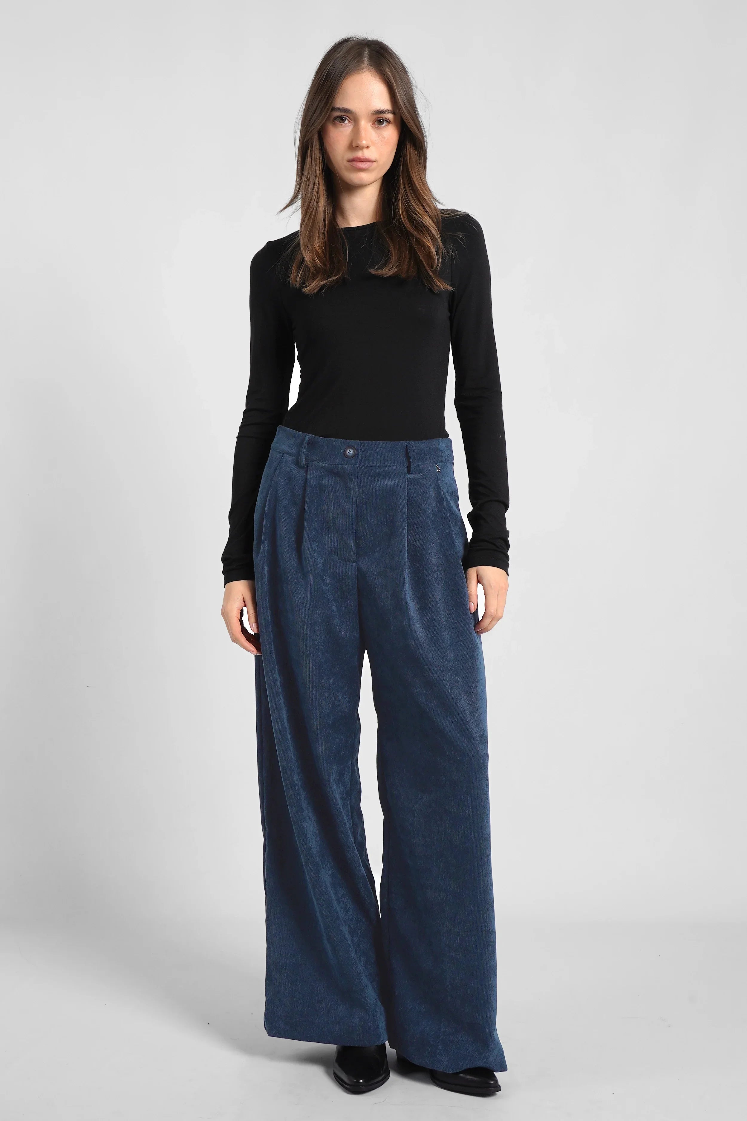 ELEE wide leg corduroy pants