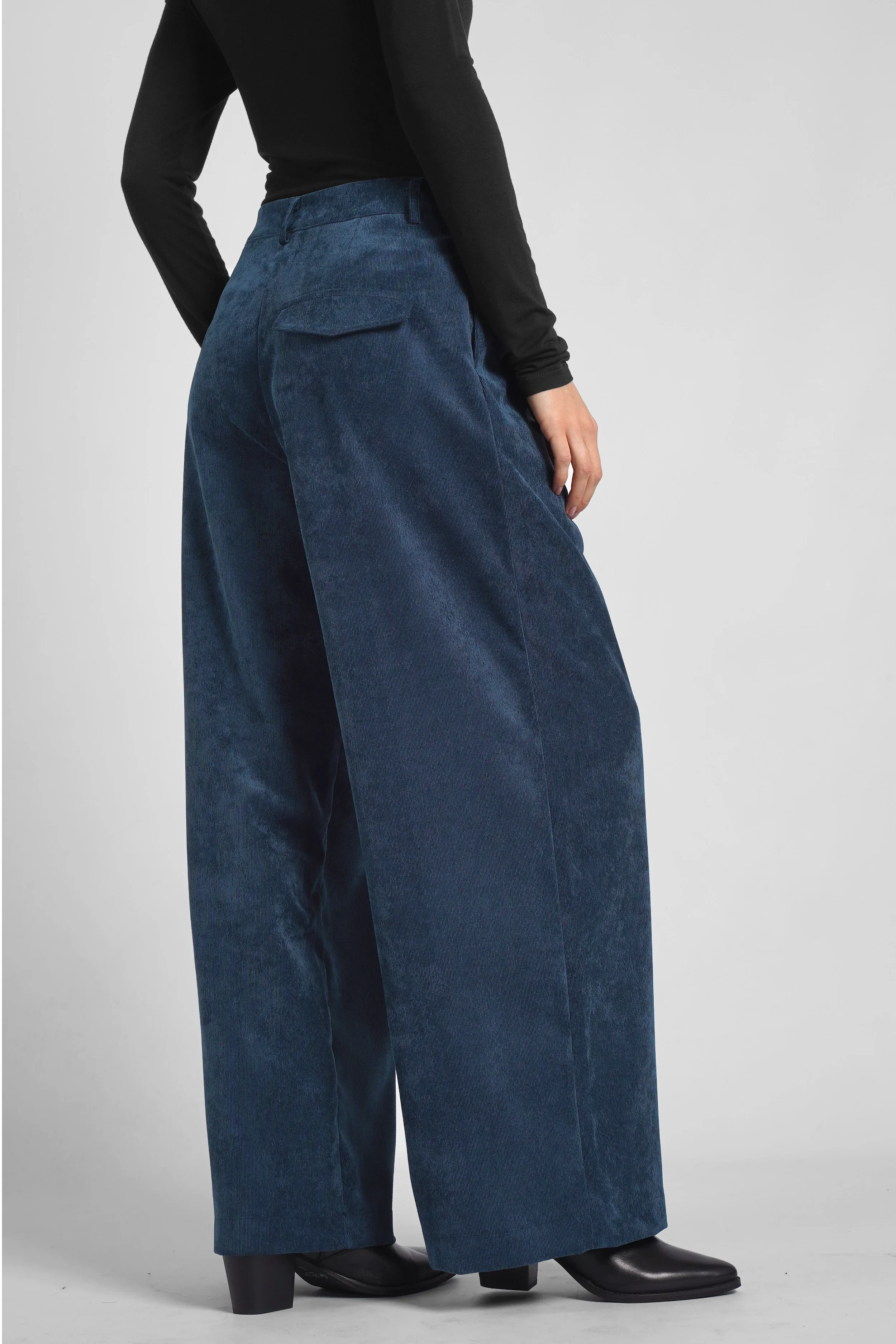 ELEE wide leg corduroy pants
