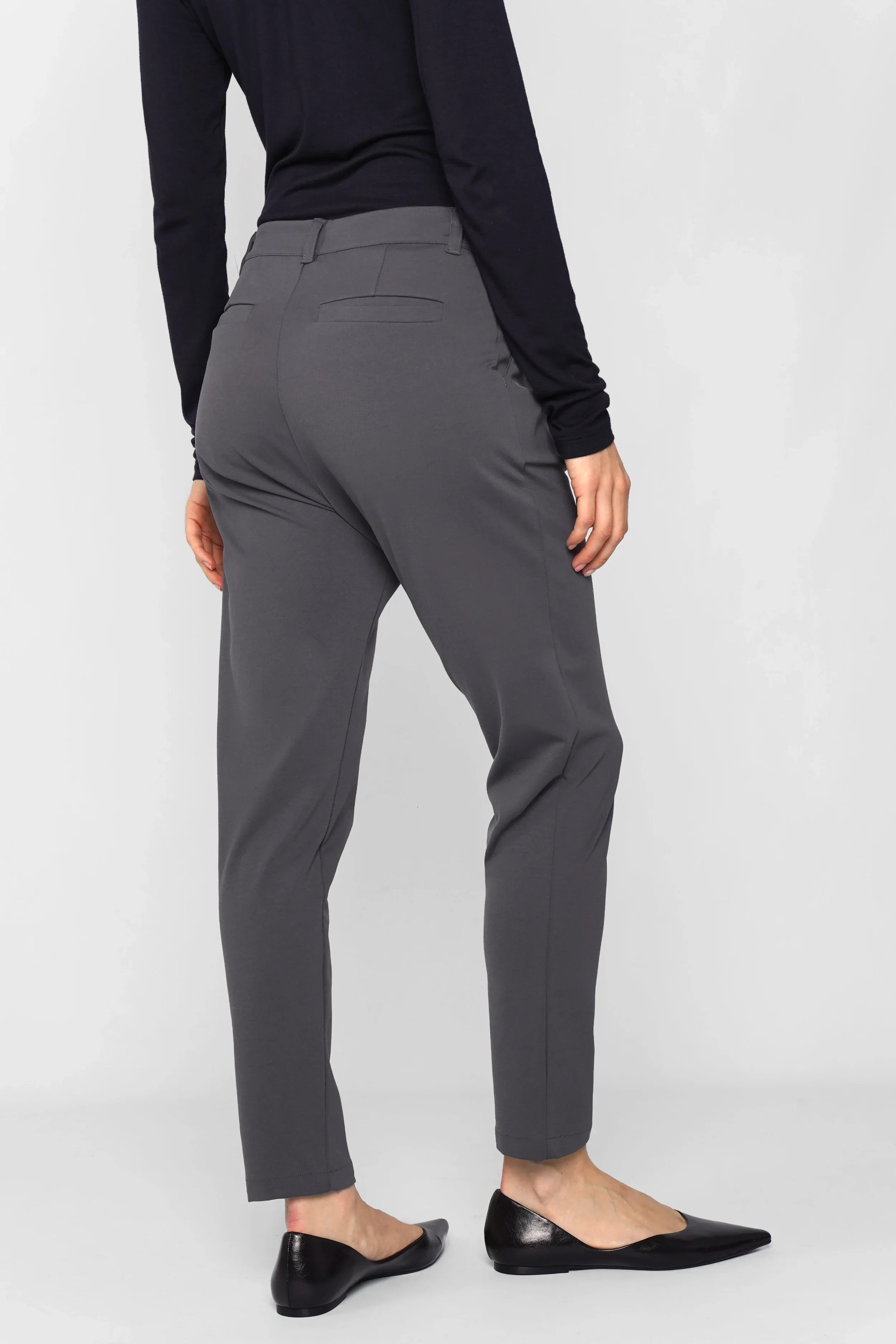 HEELENA tapered pants