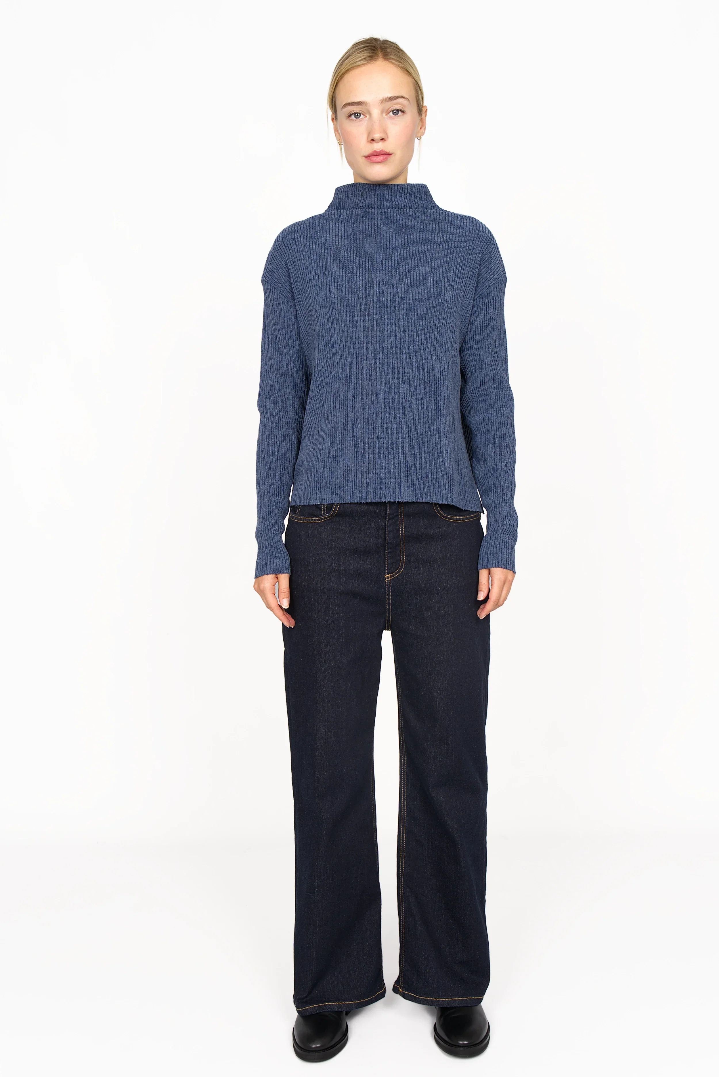 NORELI longsleeve with mock neck in pleated crepe jersey denim blue