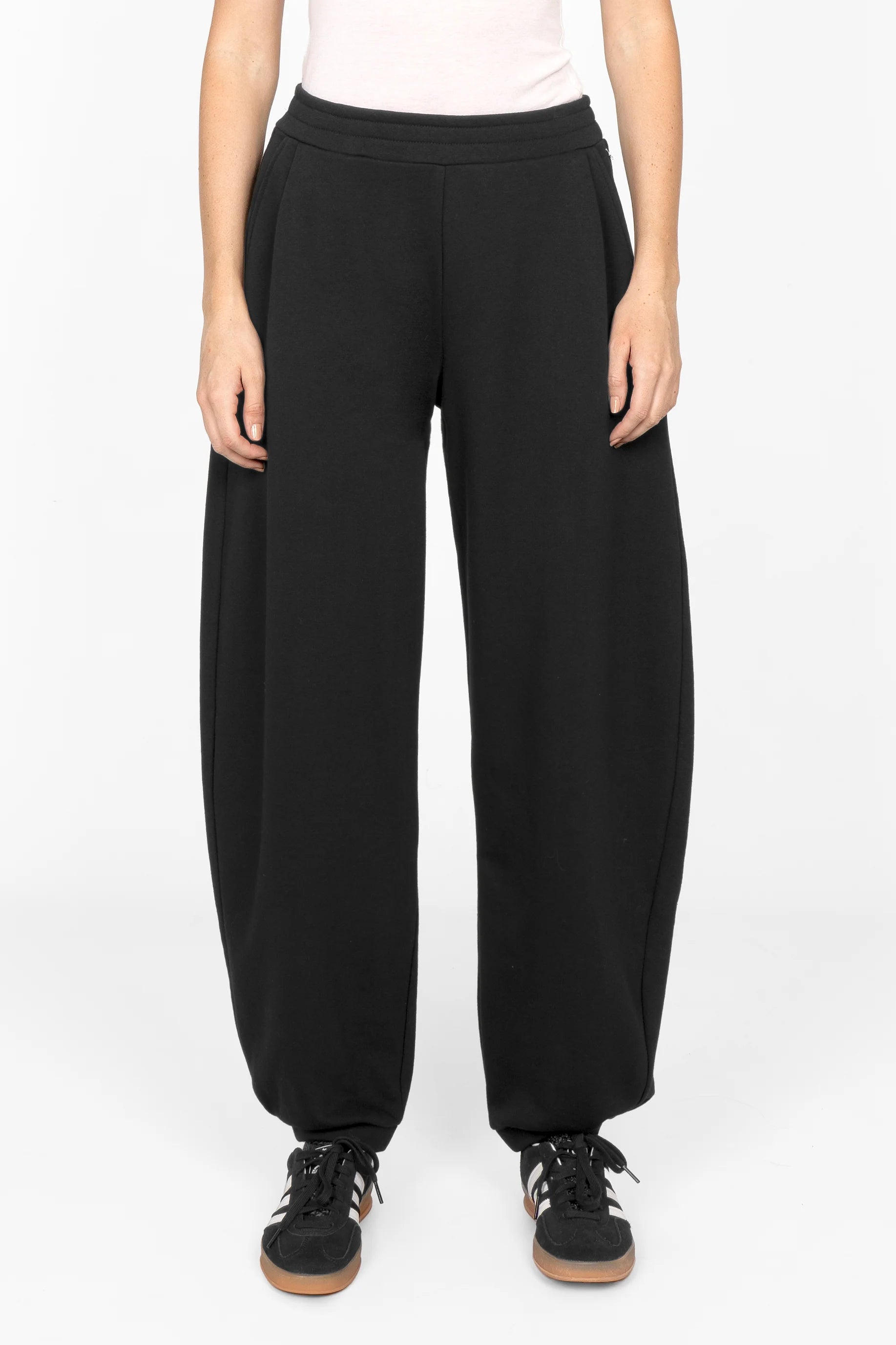 ELVEA o-shape sweatpants