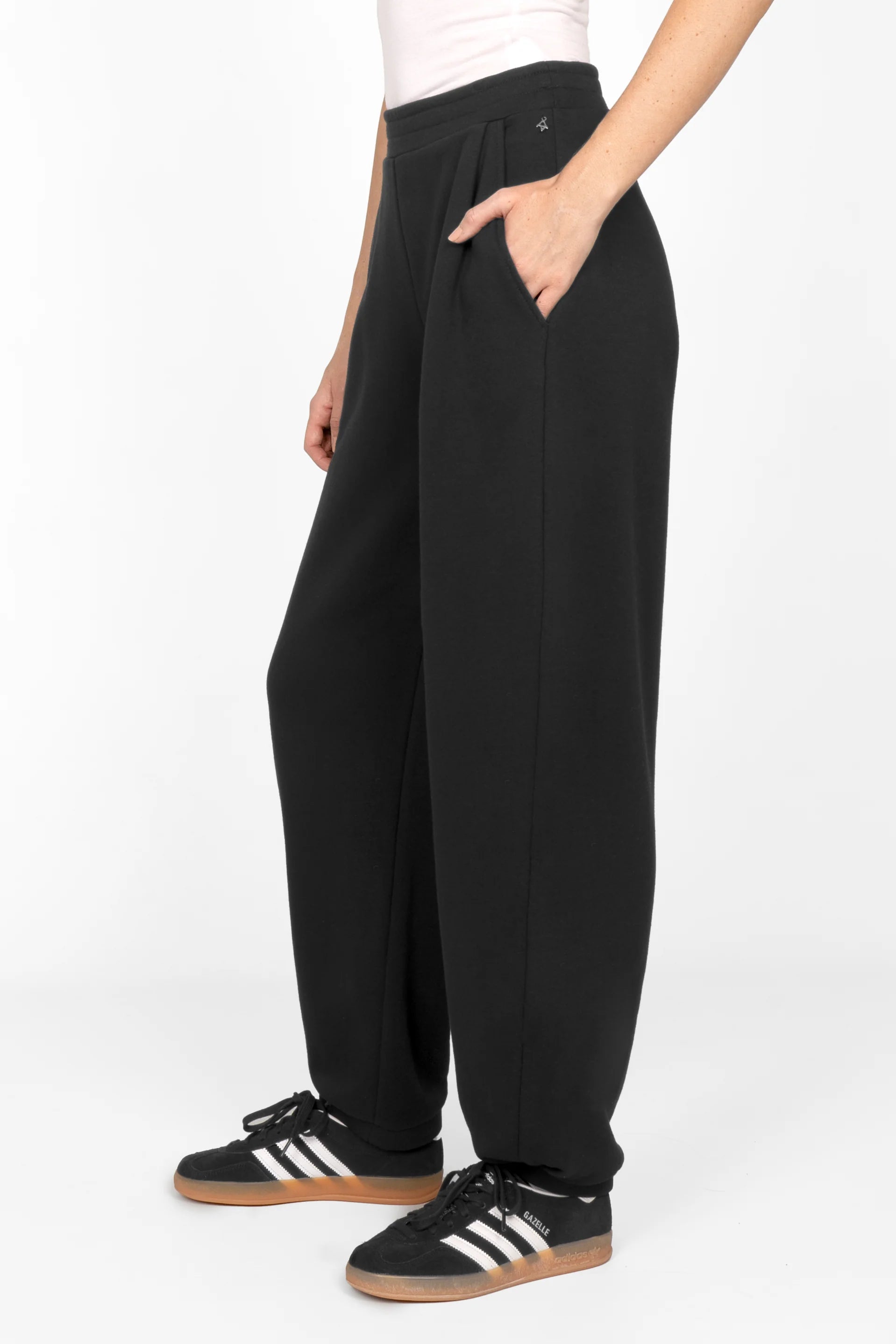 ELVEA o-shape sweatpants