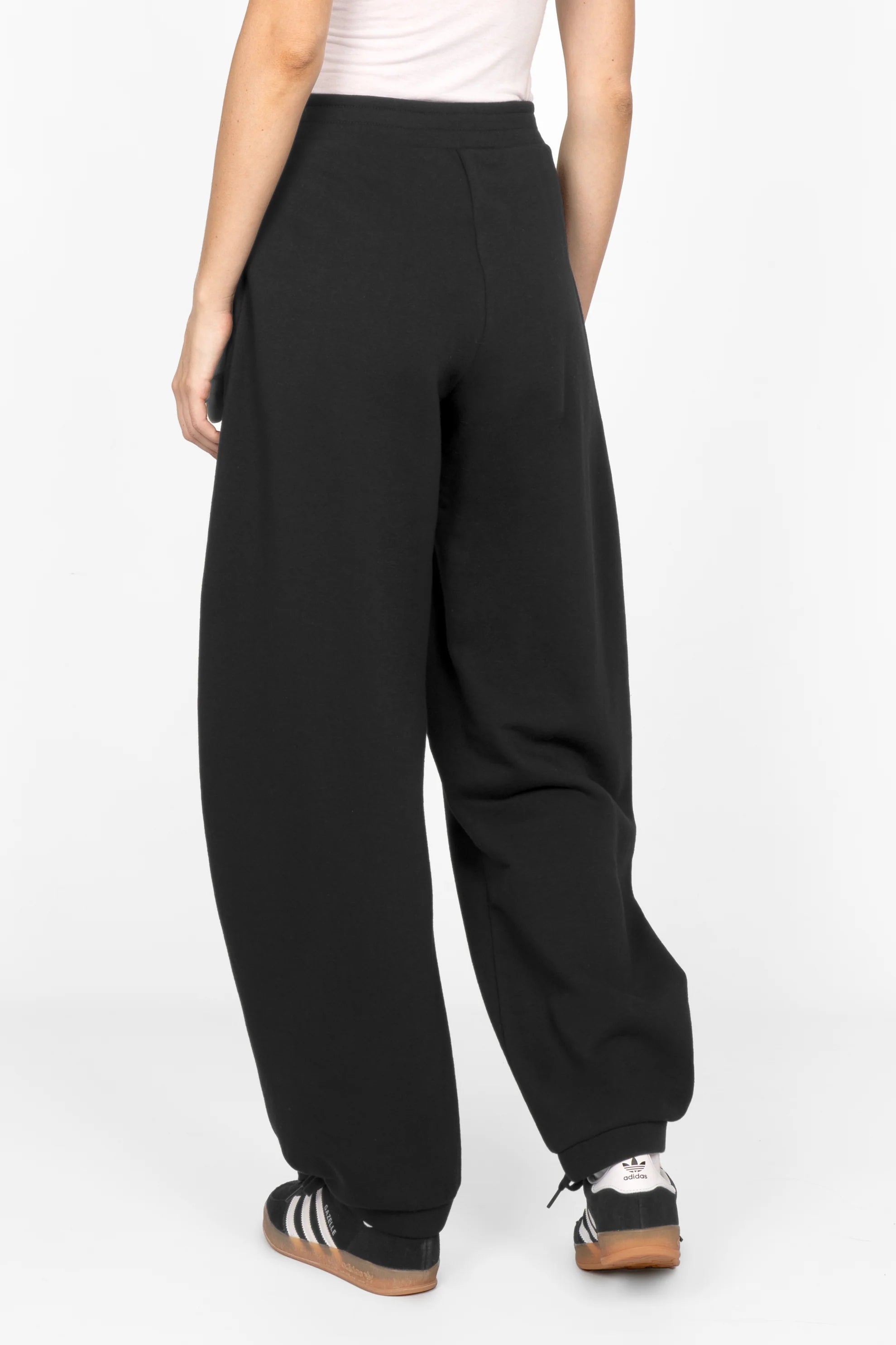 ELVEA o-shape sweatpants