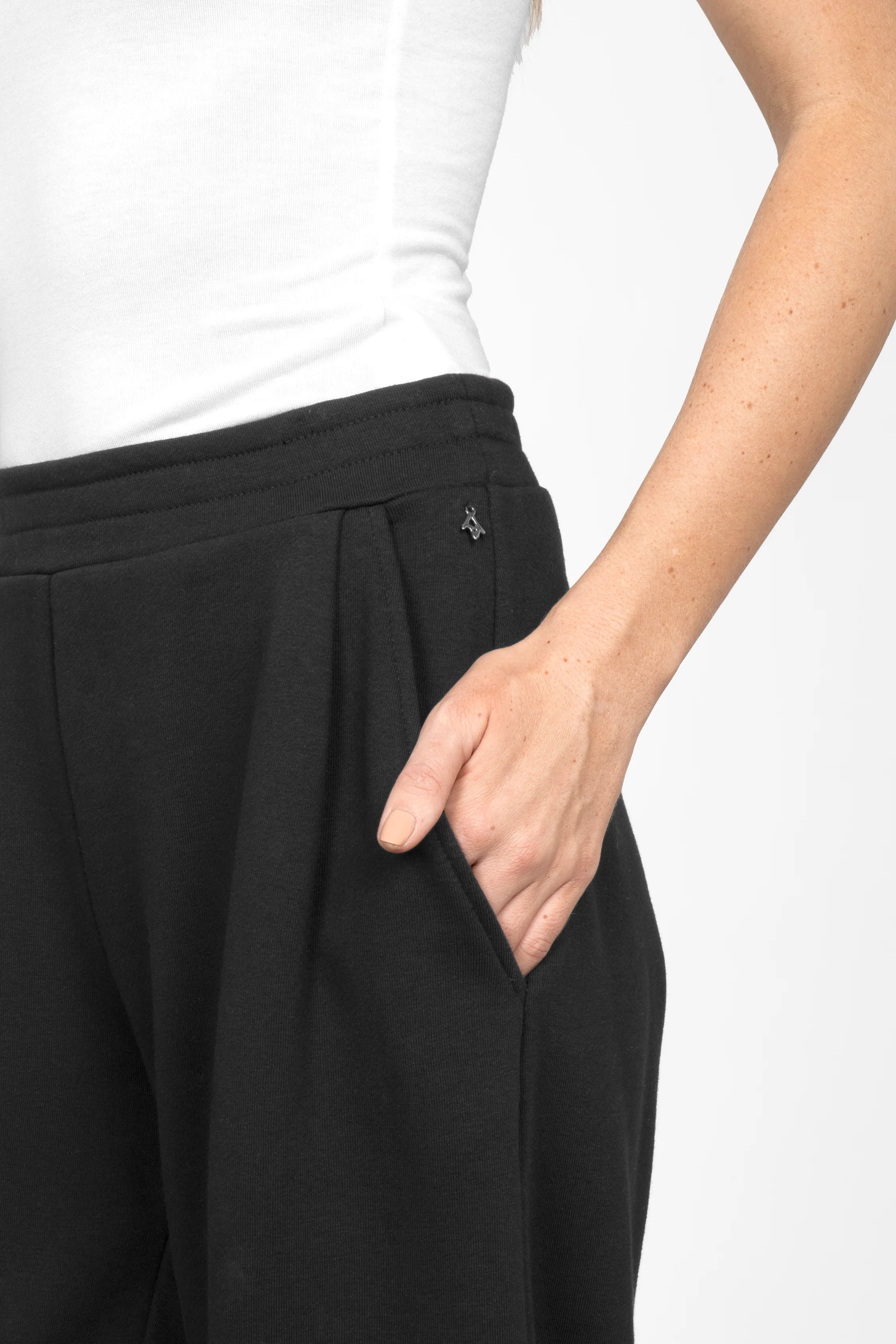 ELVEA o-shape sweatpants