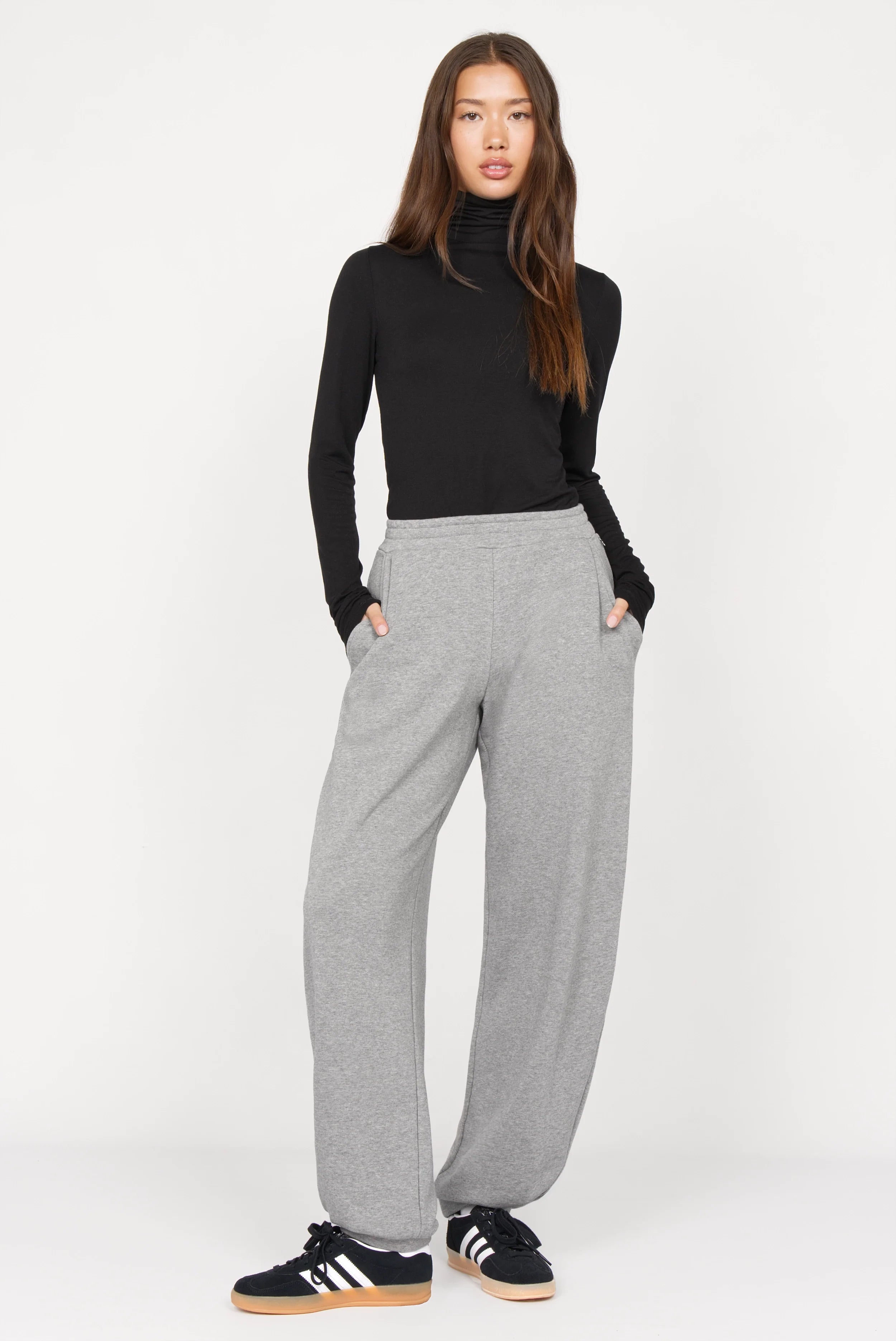 ELVEA O-Shape sweatpants