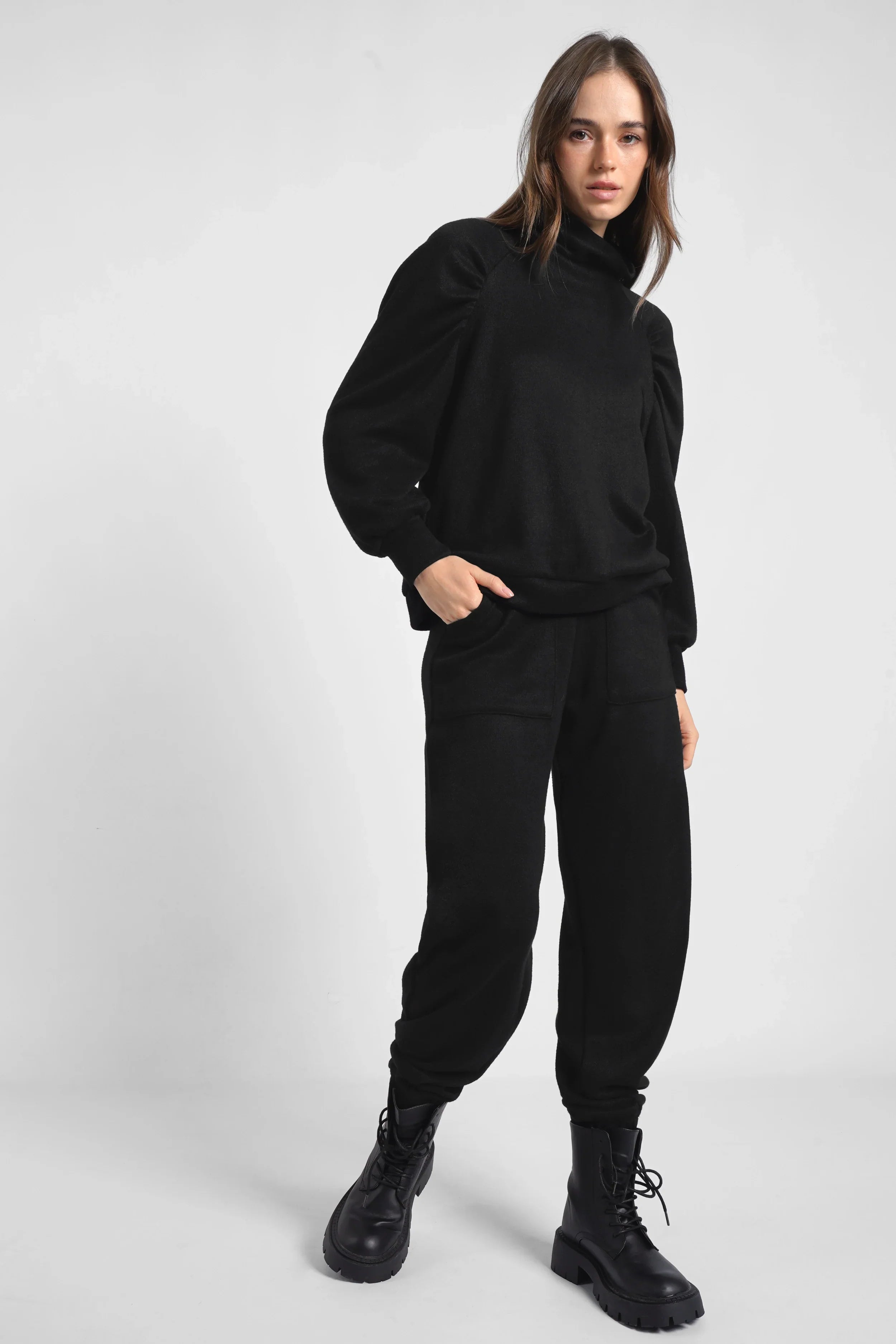 FRELA jogging pants in fine knit