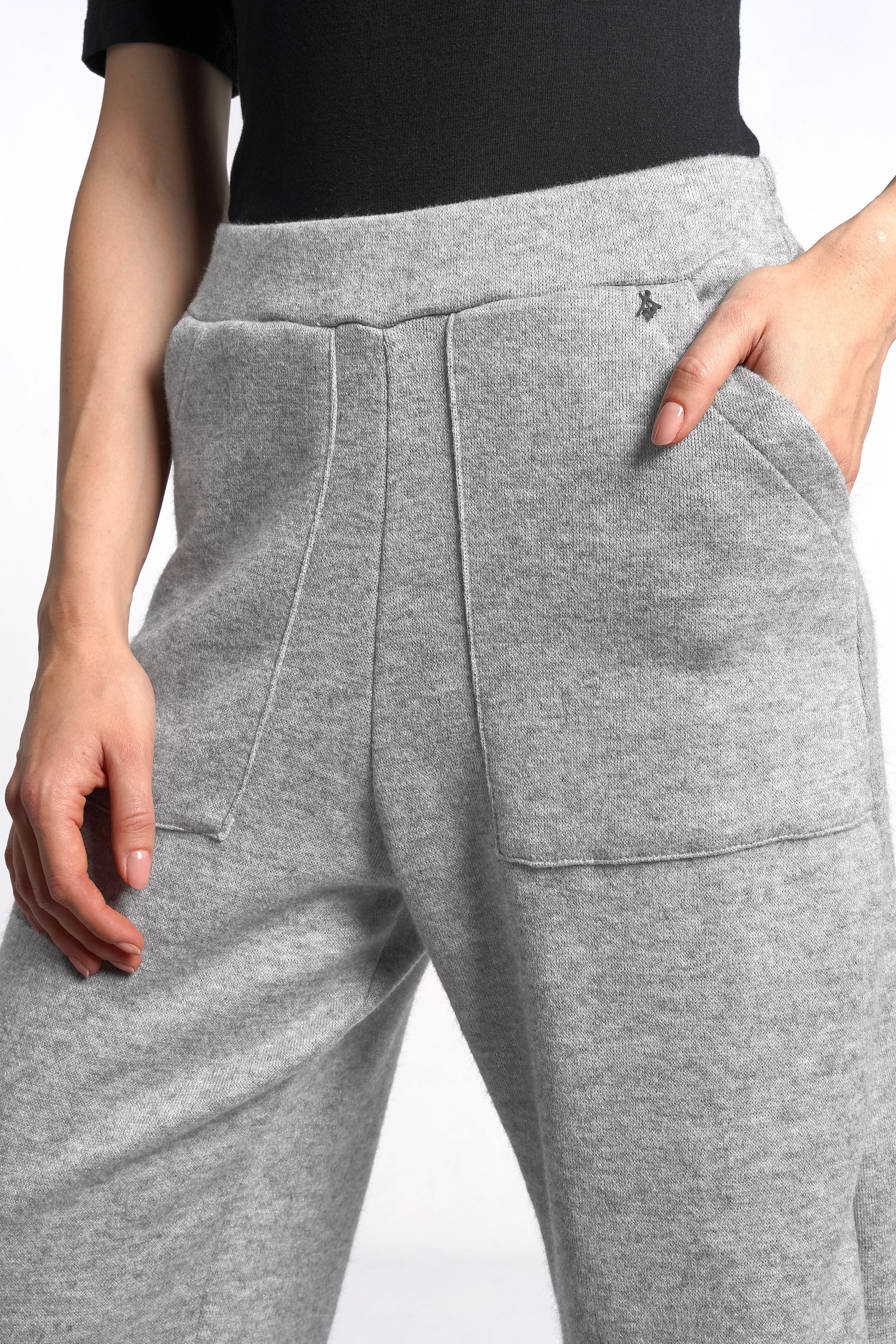 FRELA jogging pants in fine knit