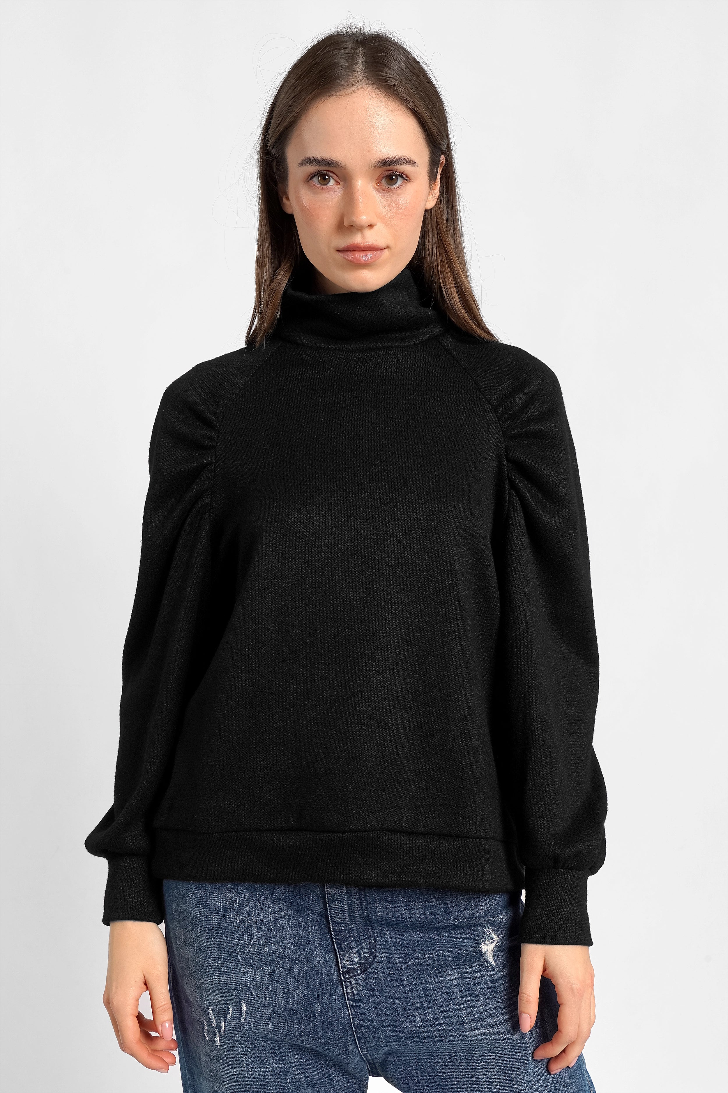GOJKA sweatshirt in soft fine knit with stand-up collar