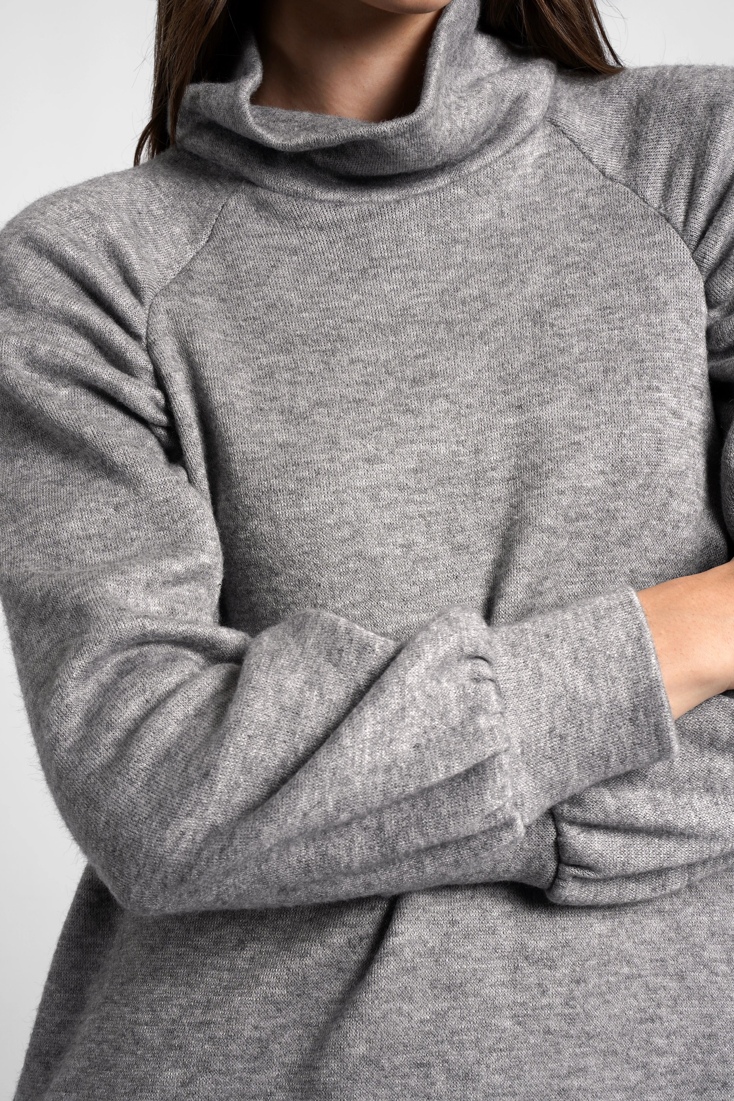 GOJKA sweatshirt in soft fine knit with stand-up collar