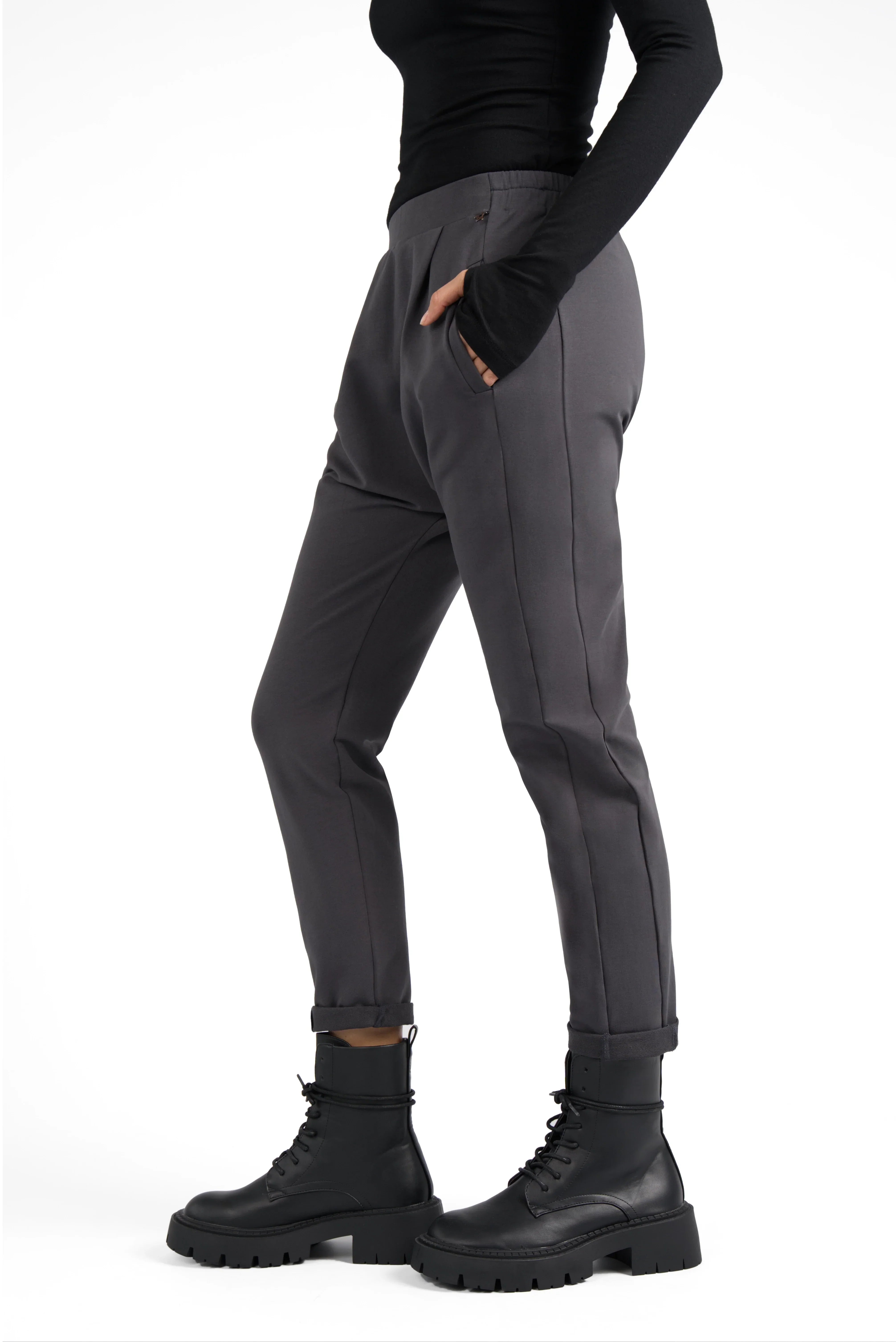 HANNA.K tapered sweatpants