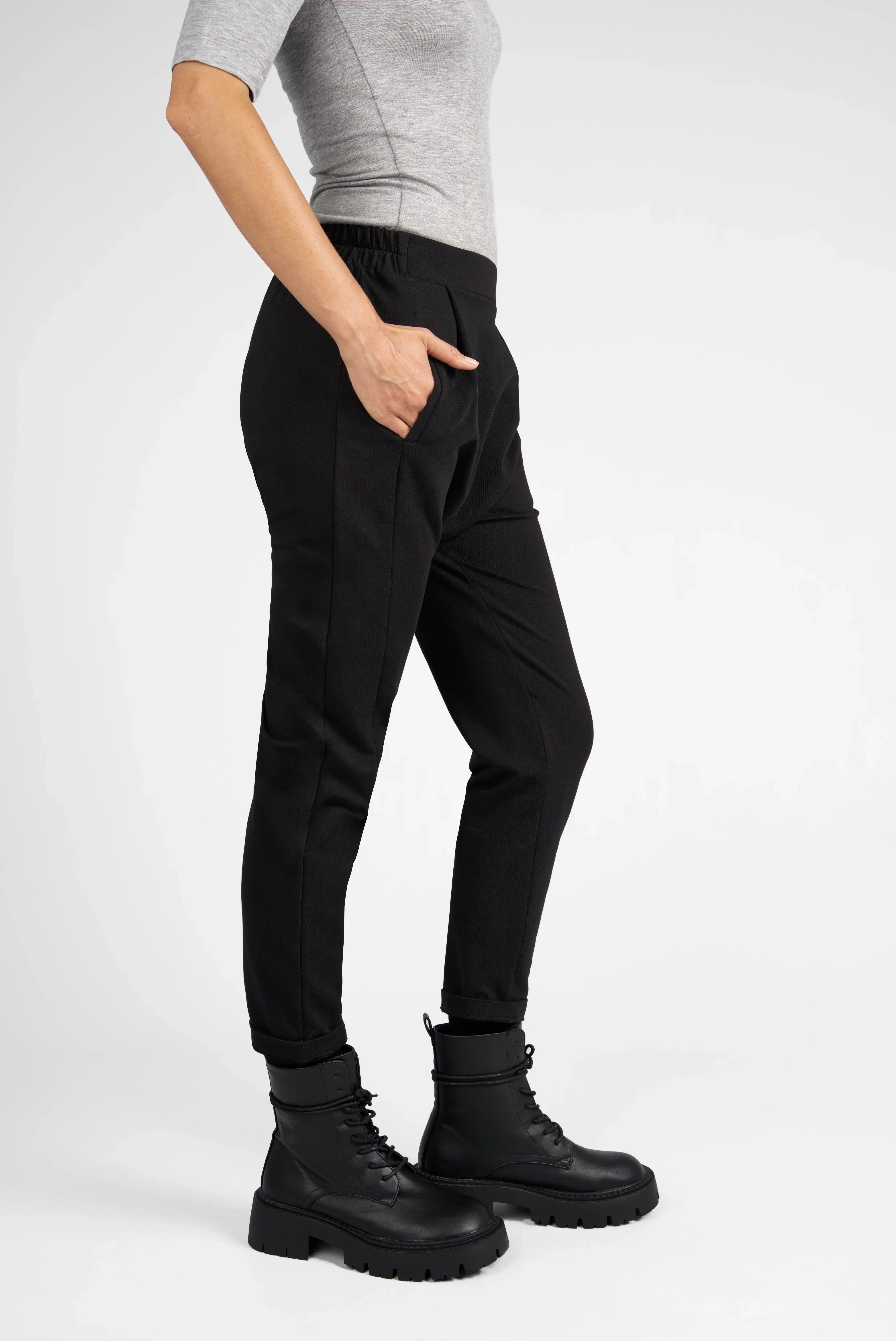 HANNA.K tapered sweatpants