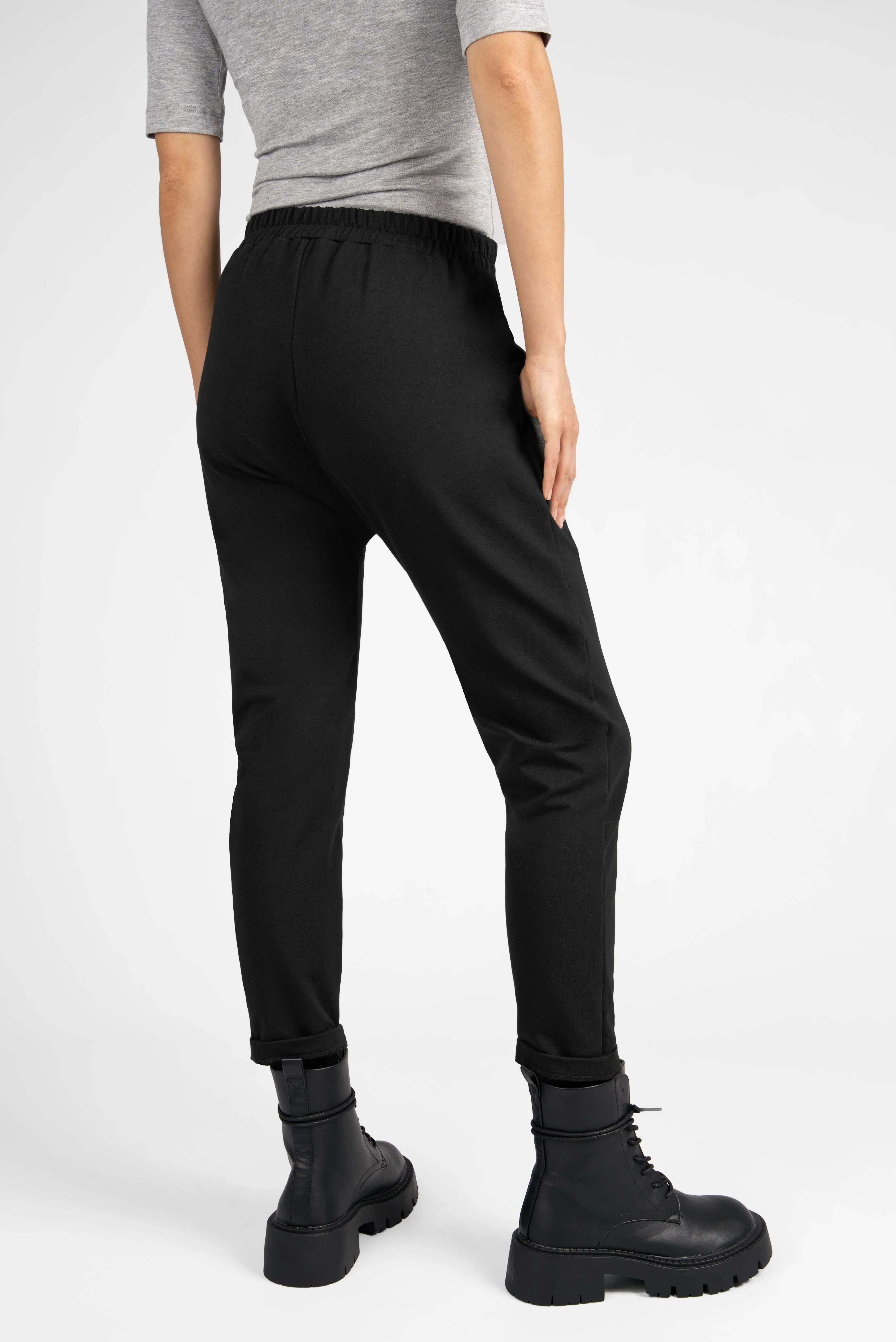 HANNA.K tapered sweatpants