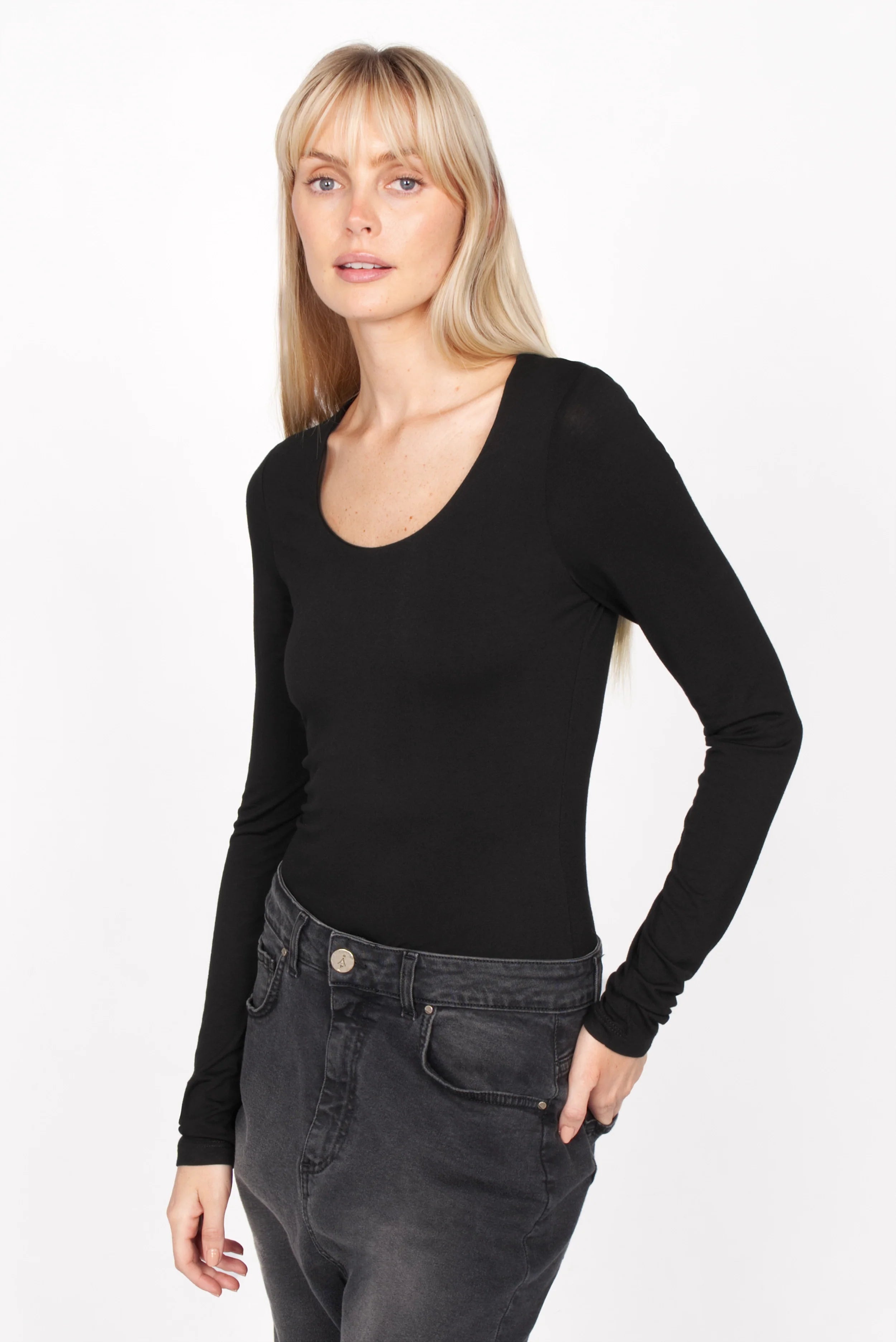 JALYN longsleeve also in soft viscose jersey