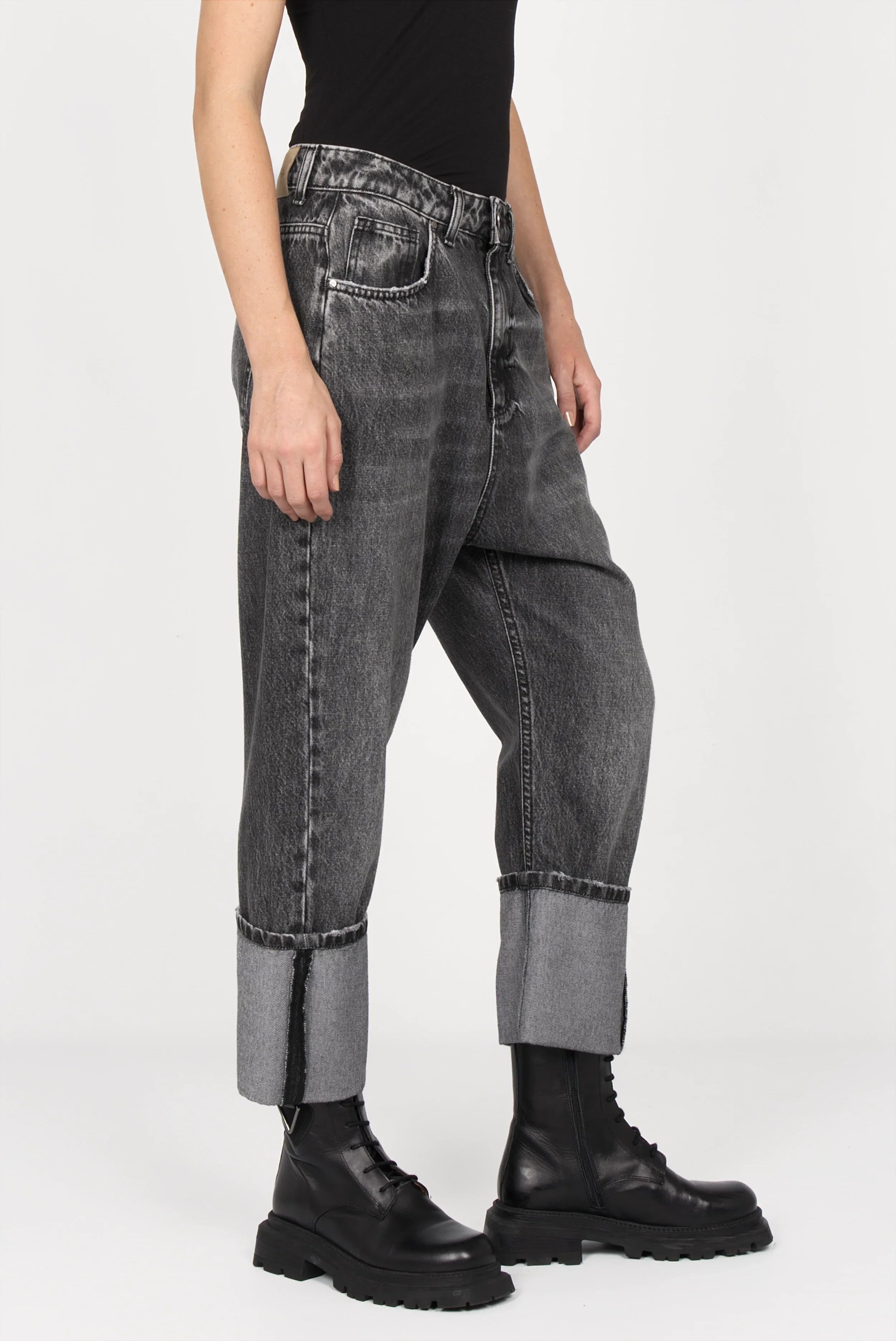 JEANY baggy jeans with turn-ups