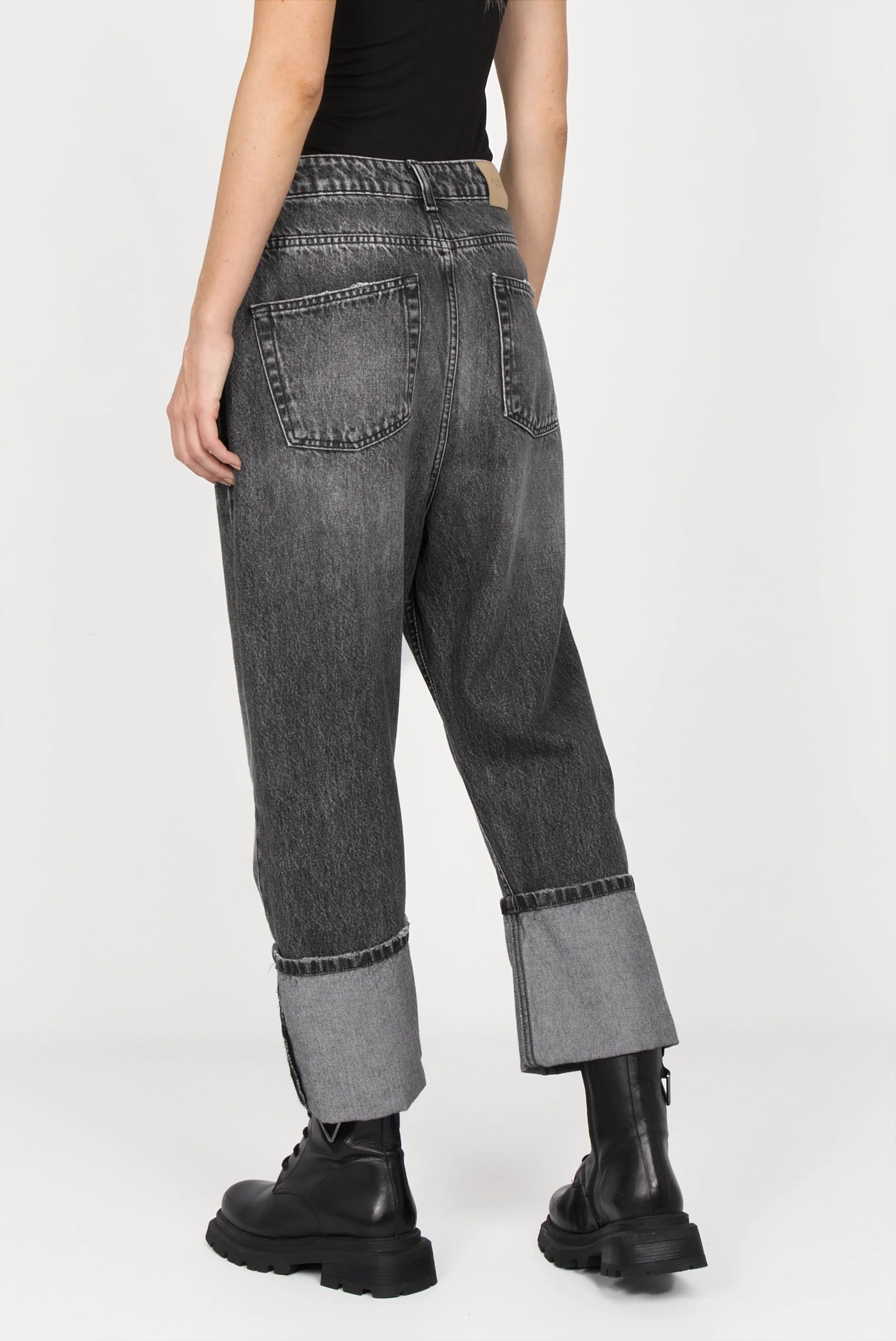 JEANY baggy jeans with turn-ups