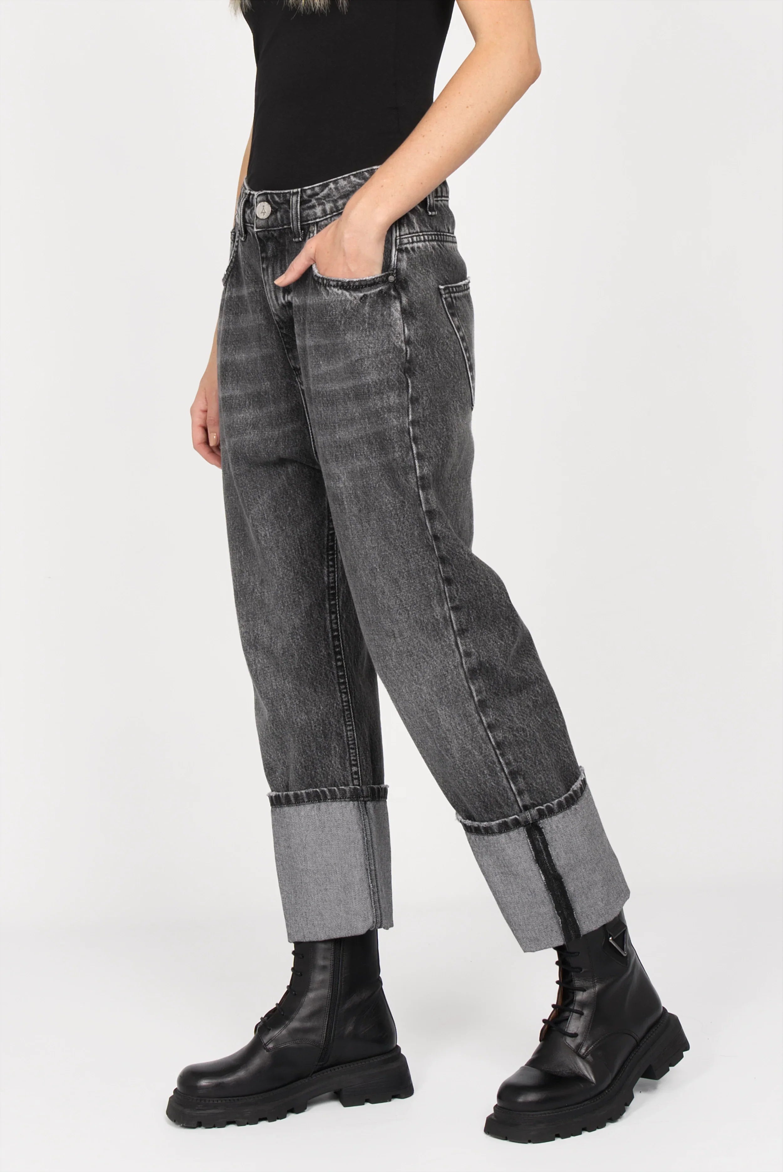 JEANY baggy jeans with turn-ups