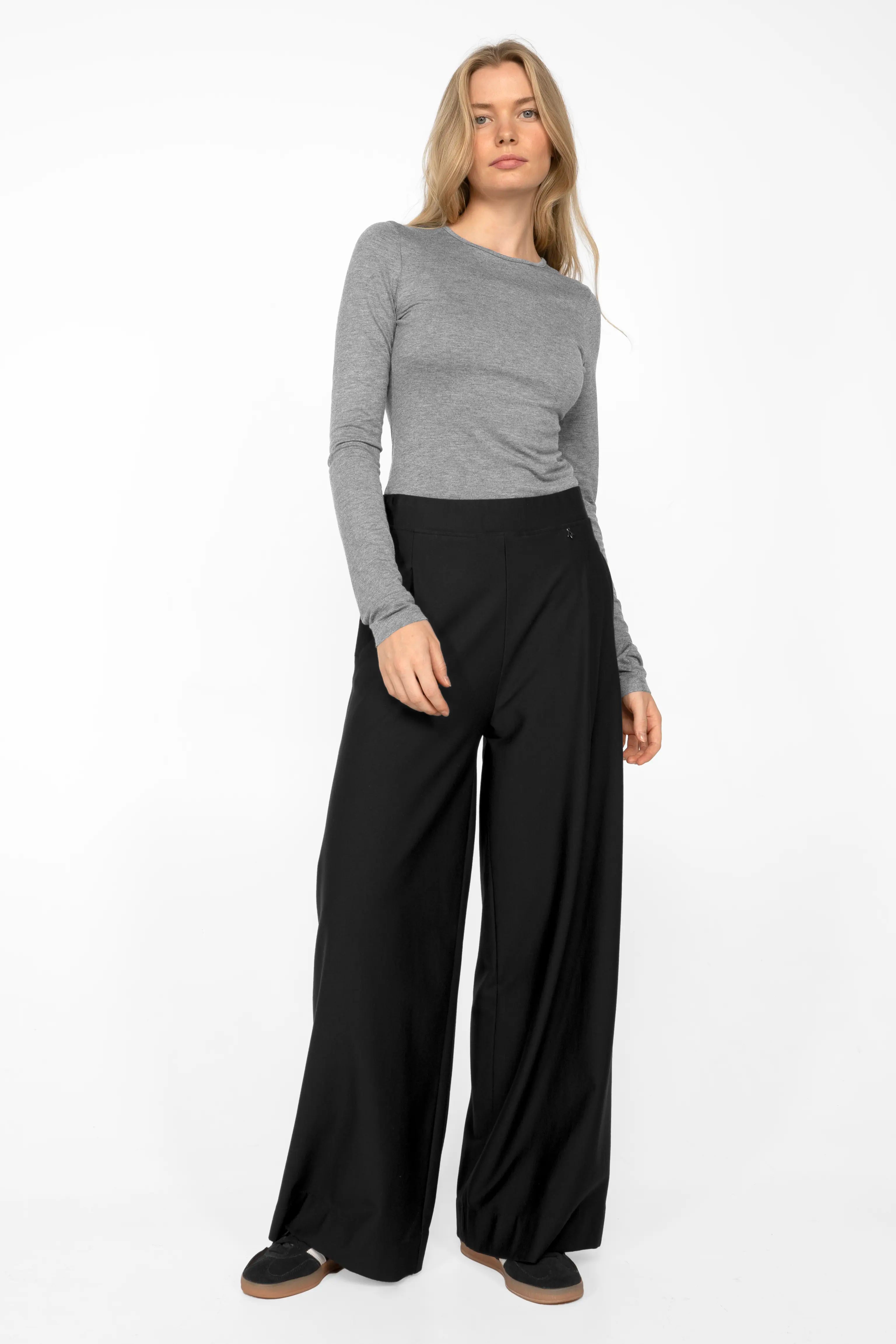 KLARA.K wide leg pants