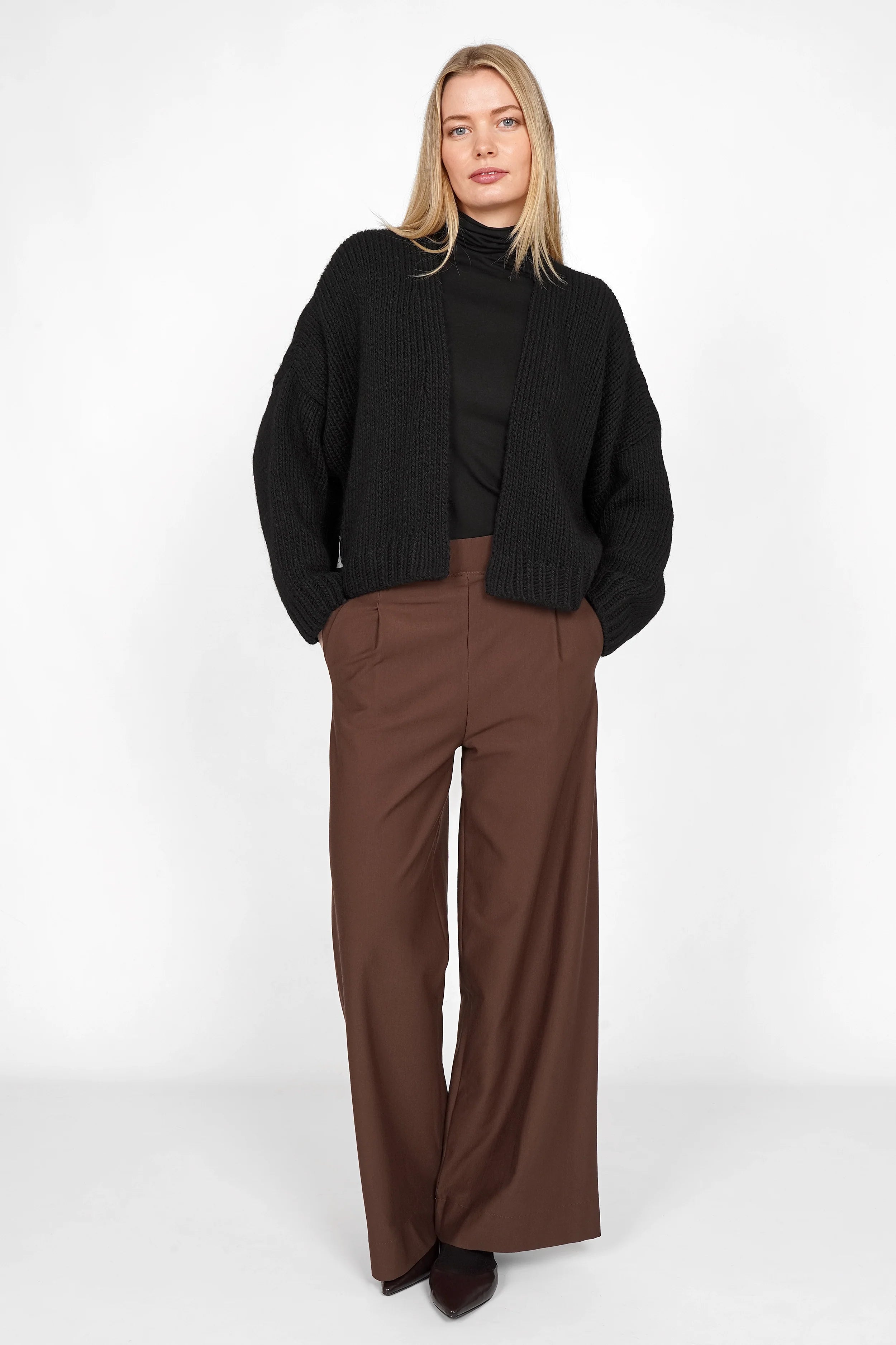 KLARA.K wide leg pants