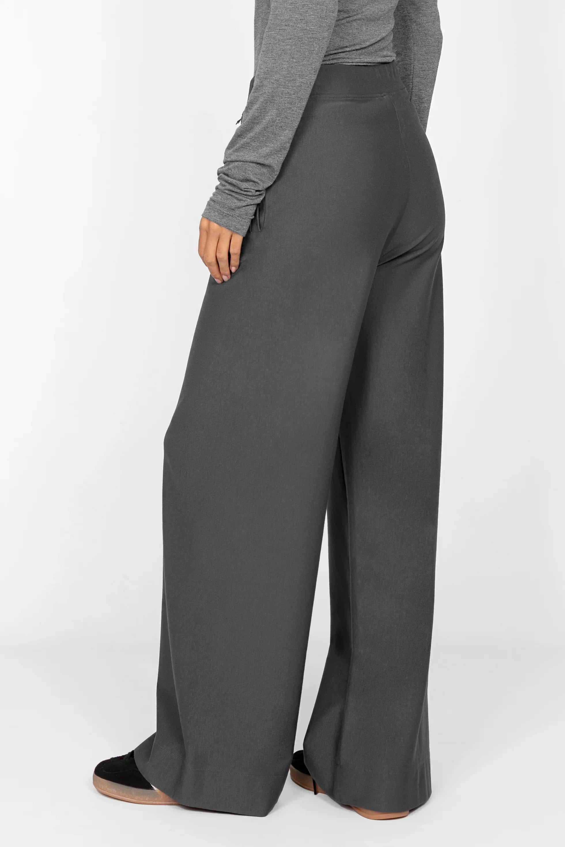 KLARA.K wide leg pants