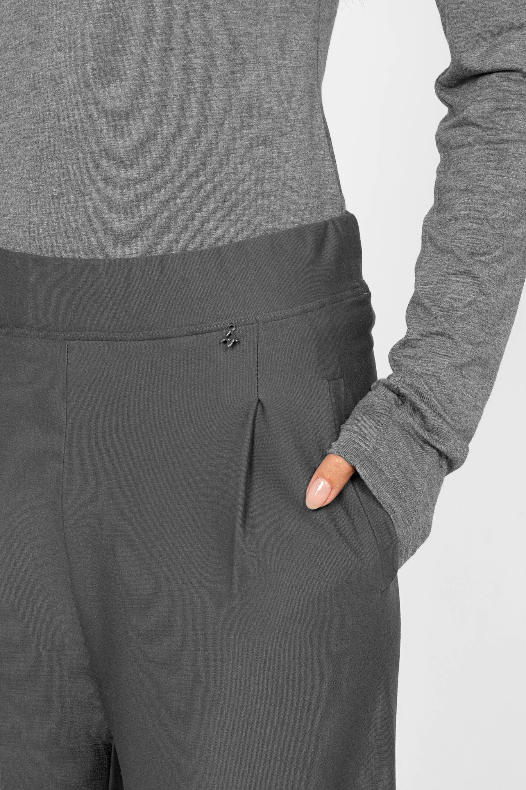 KLARA.K wide leg pants