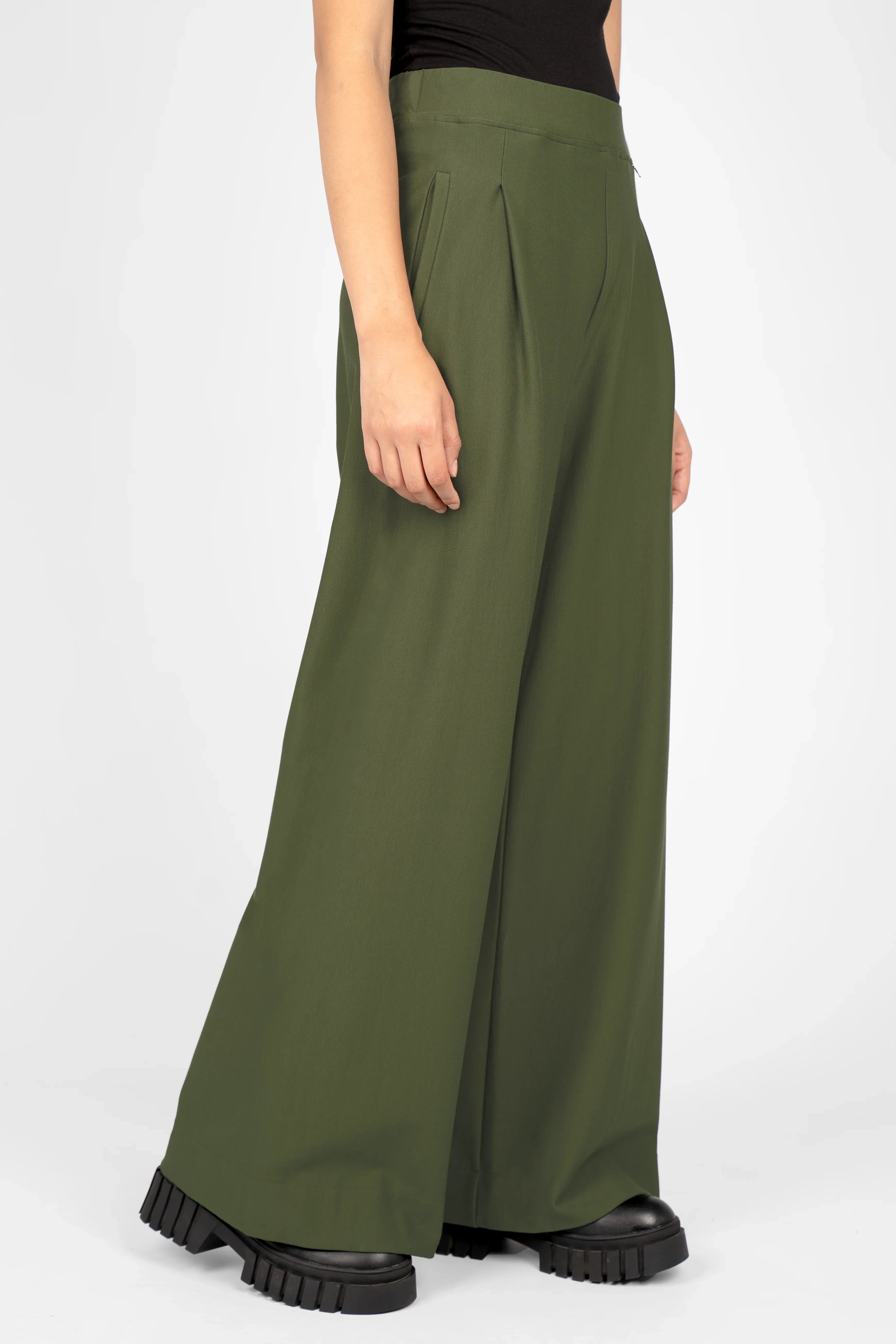 KLARA.K wide leg pants