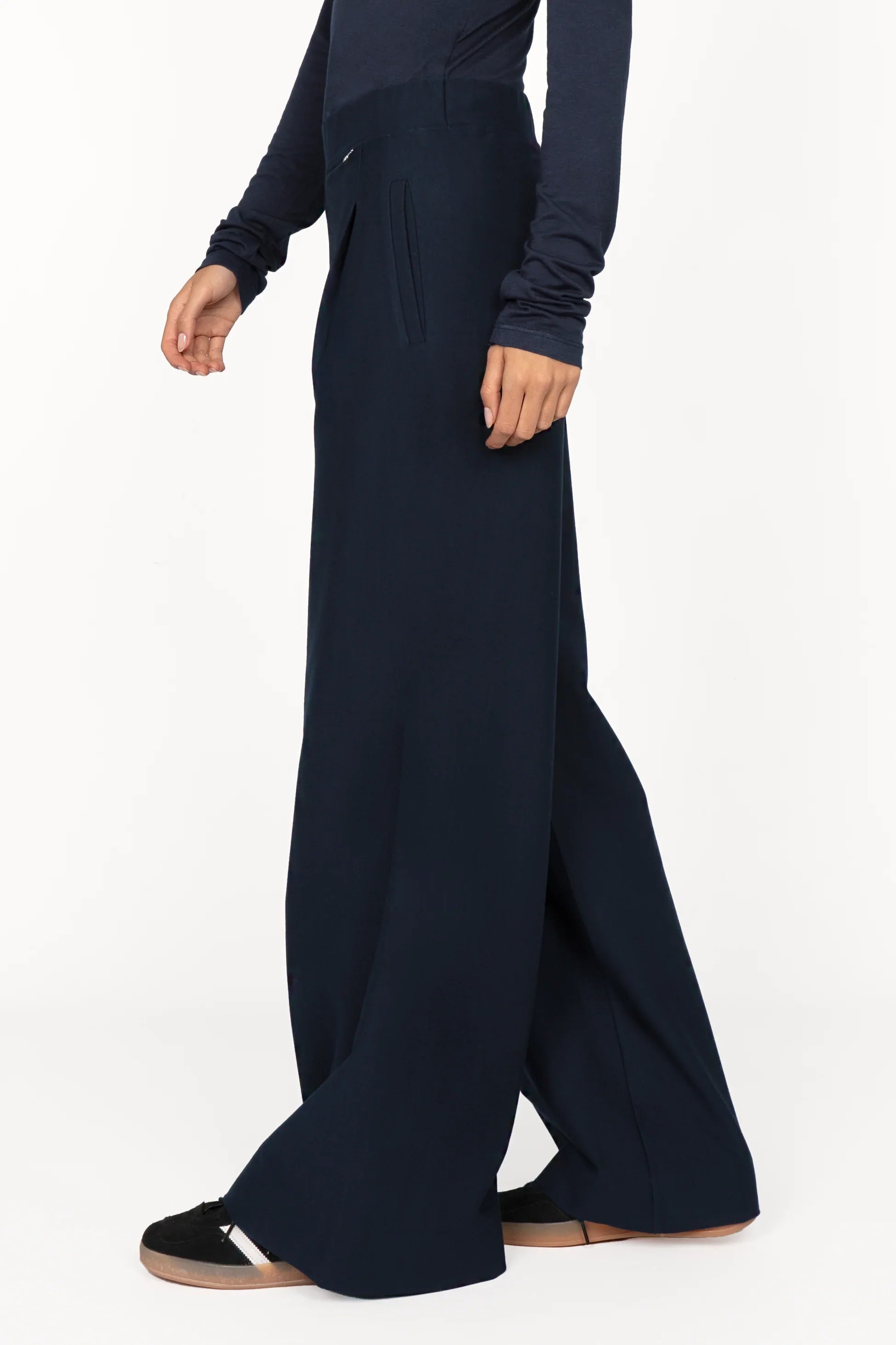 KLARA.K wide leg pants