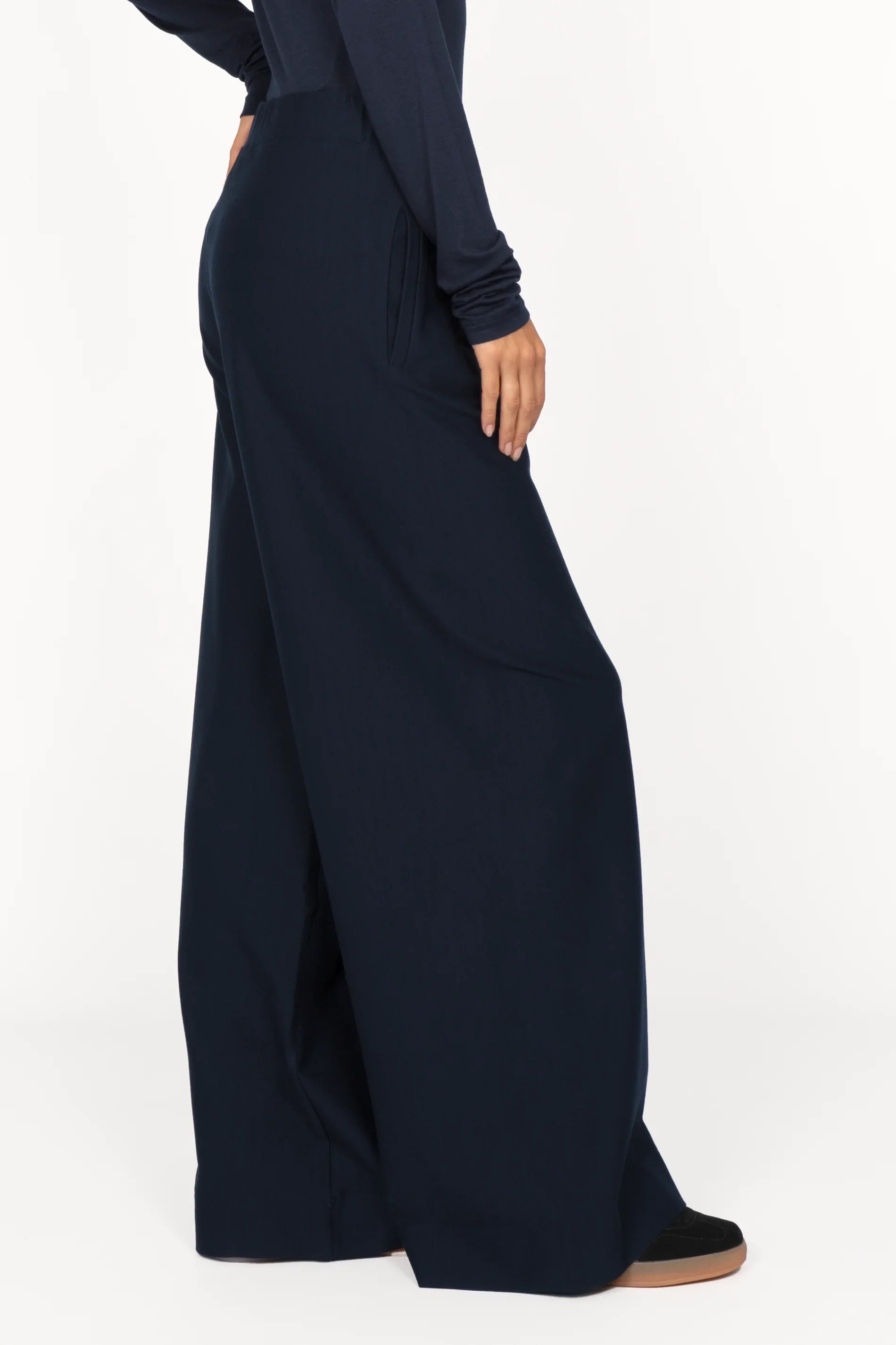 KLARA.K wide leg pants