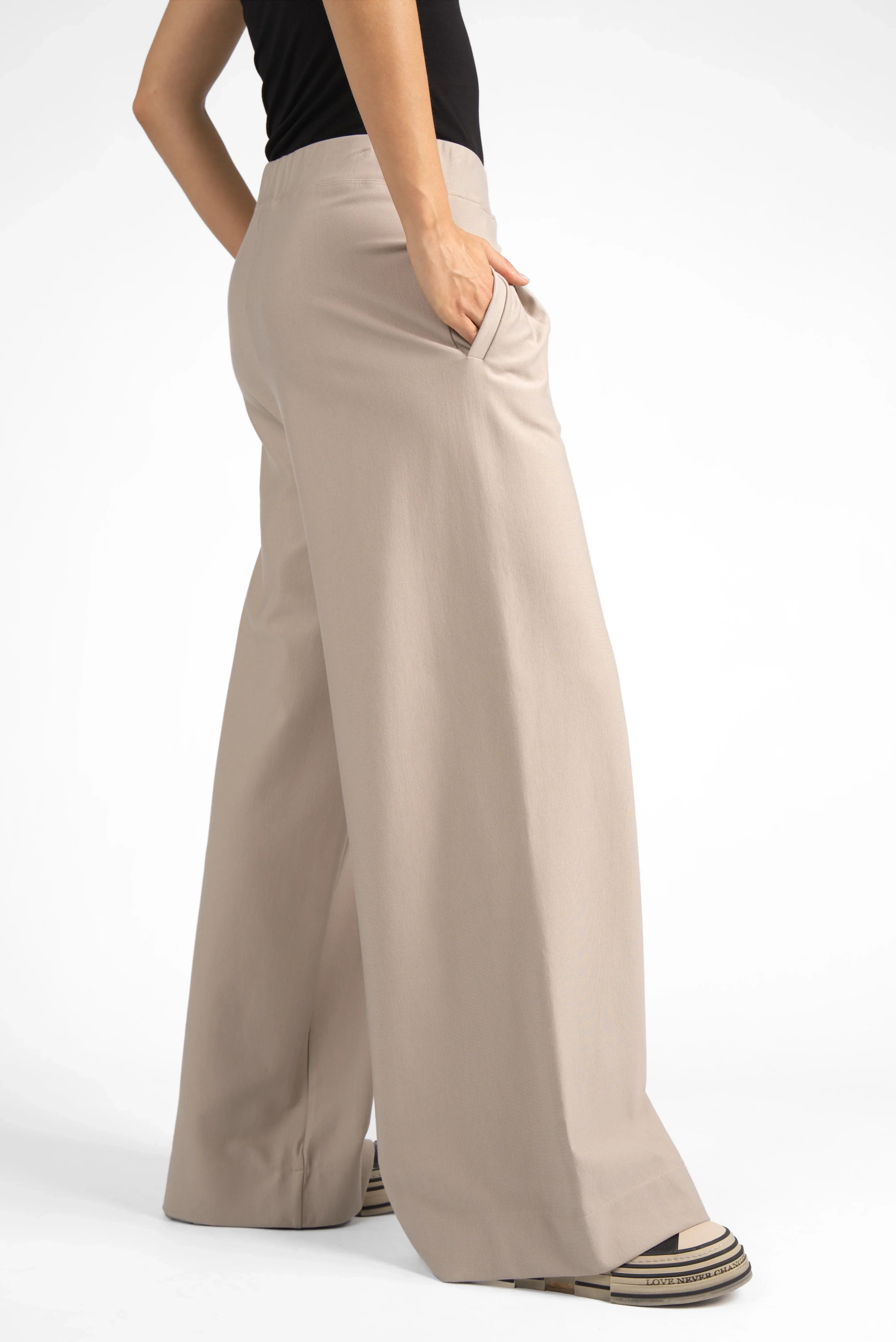 KLARA.K wide leg pants