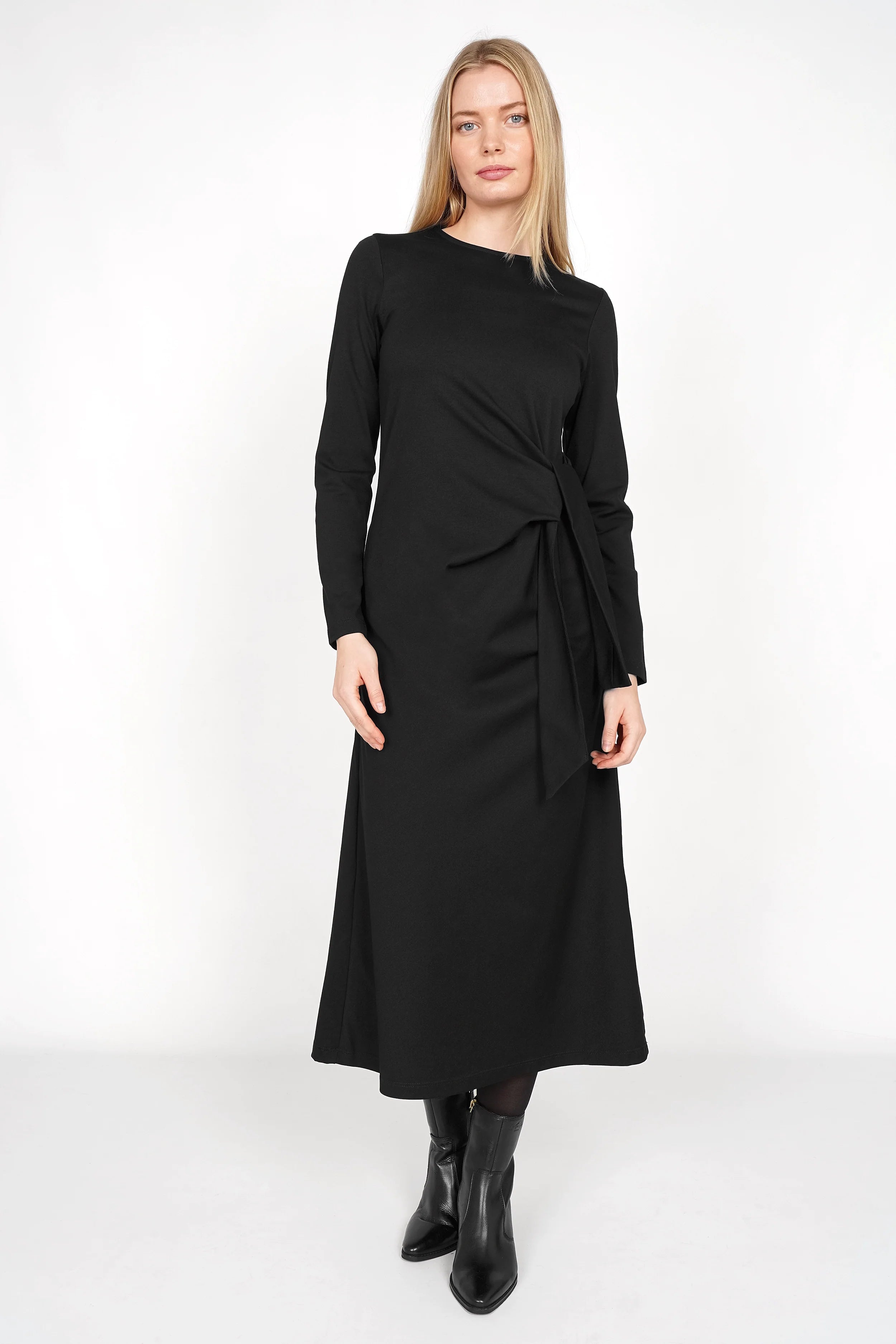 Minimalist Dress (Not closed!!!)