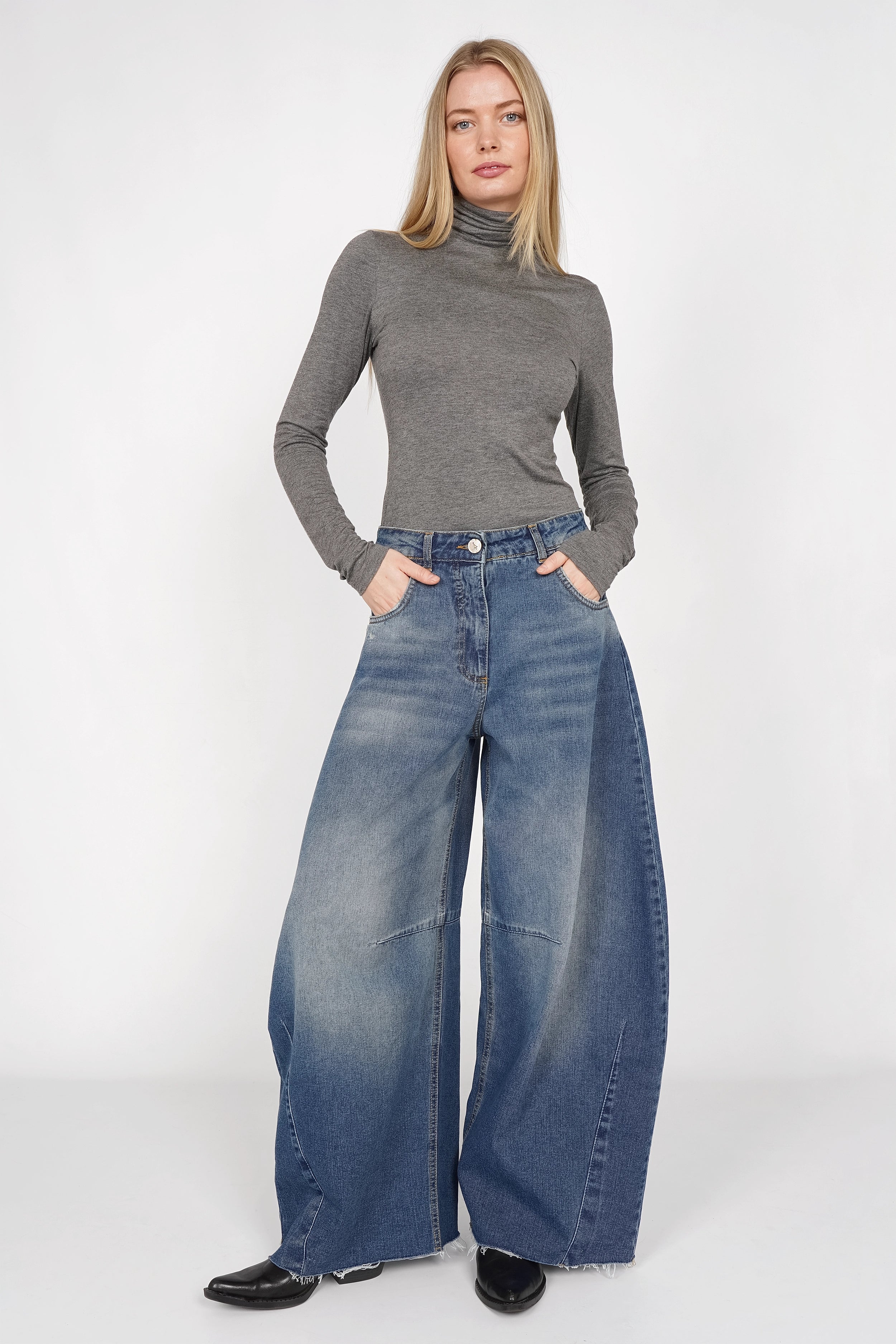 LANEA wide barrel jeans