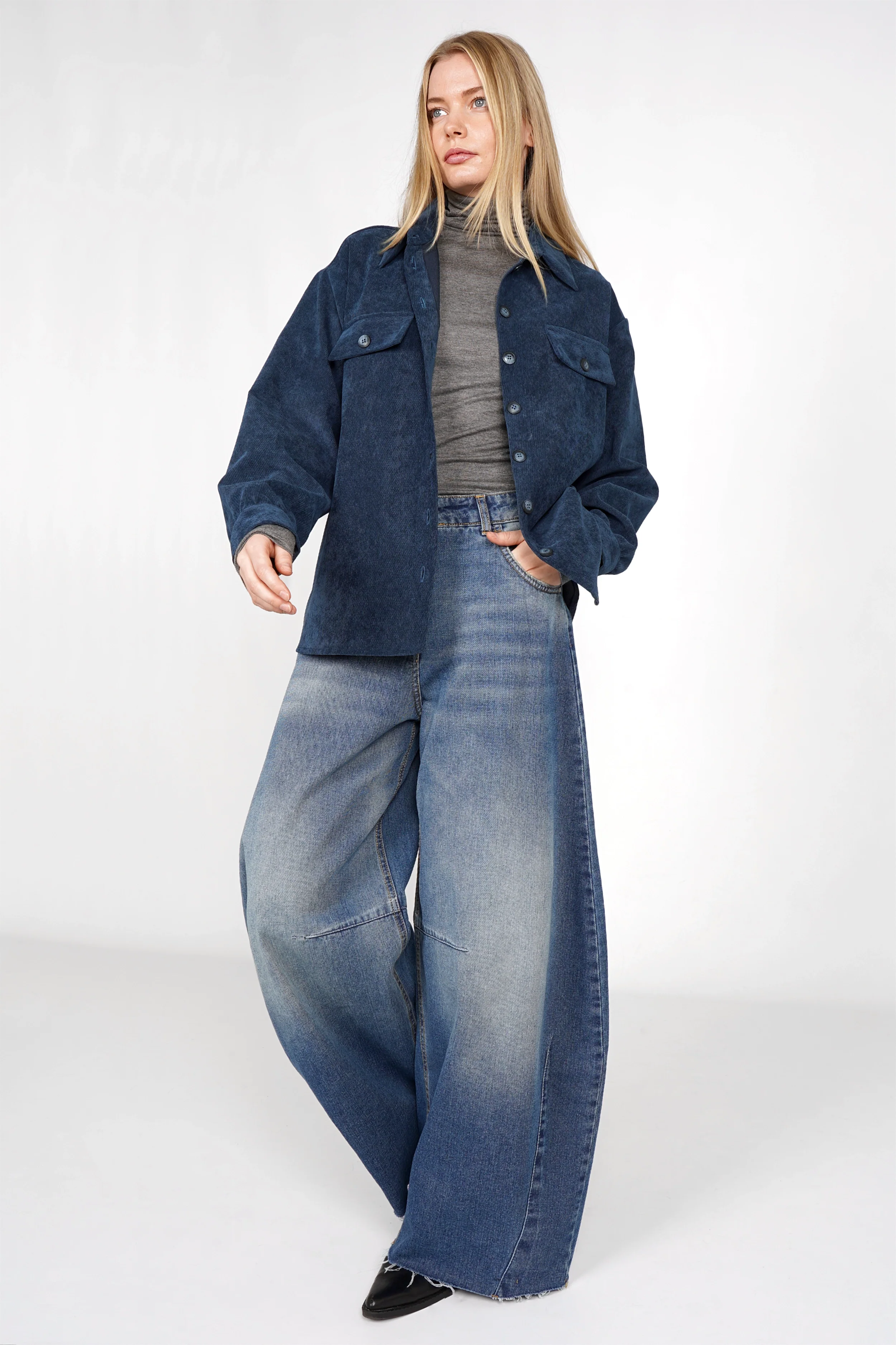 LANEA wide barrel jeans