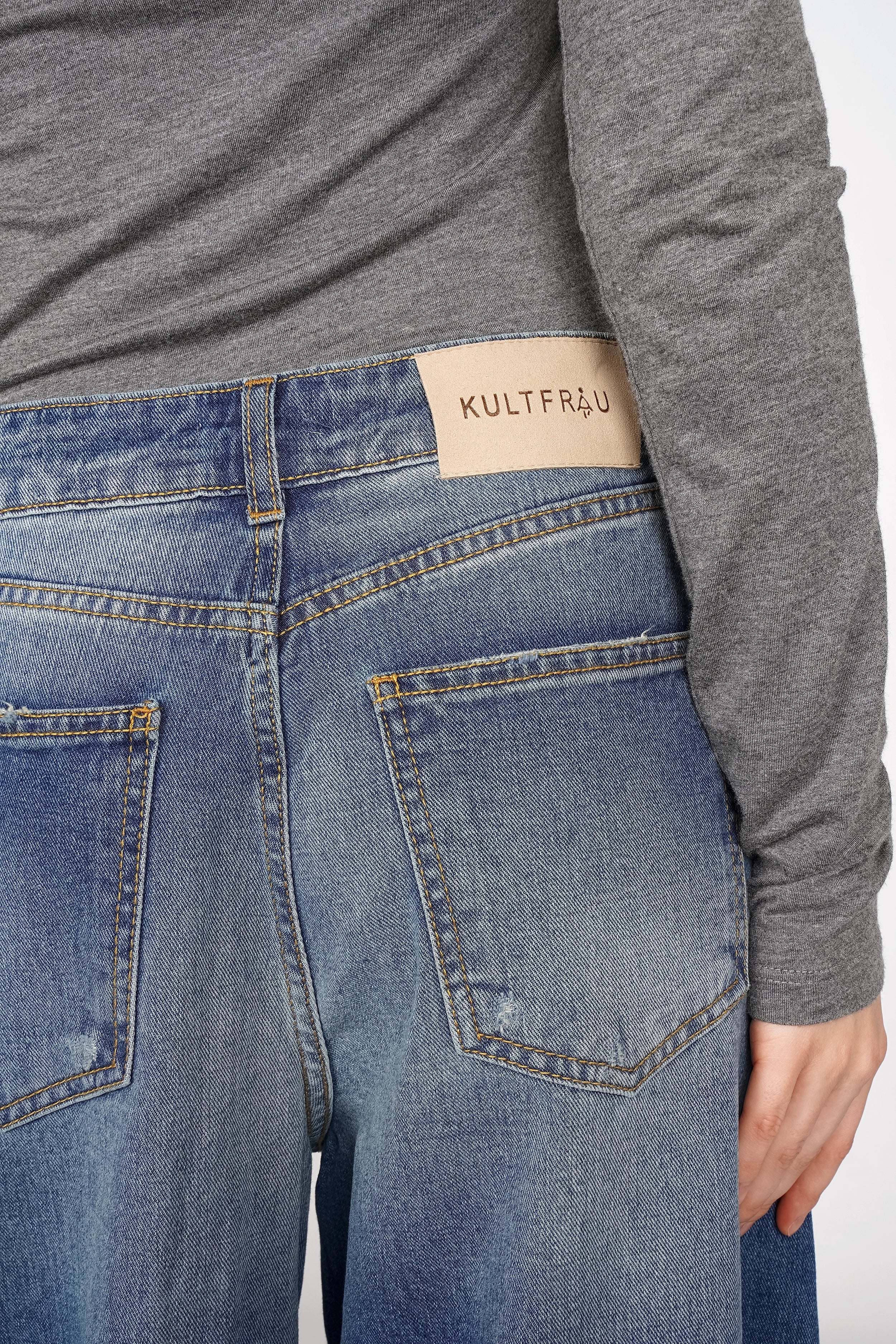 LANEA wide barrel jeans