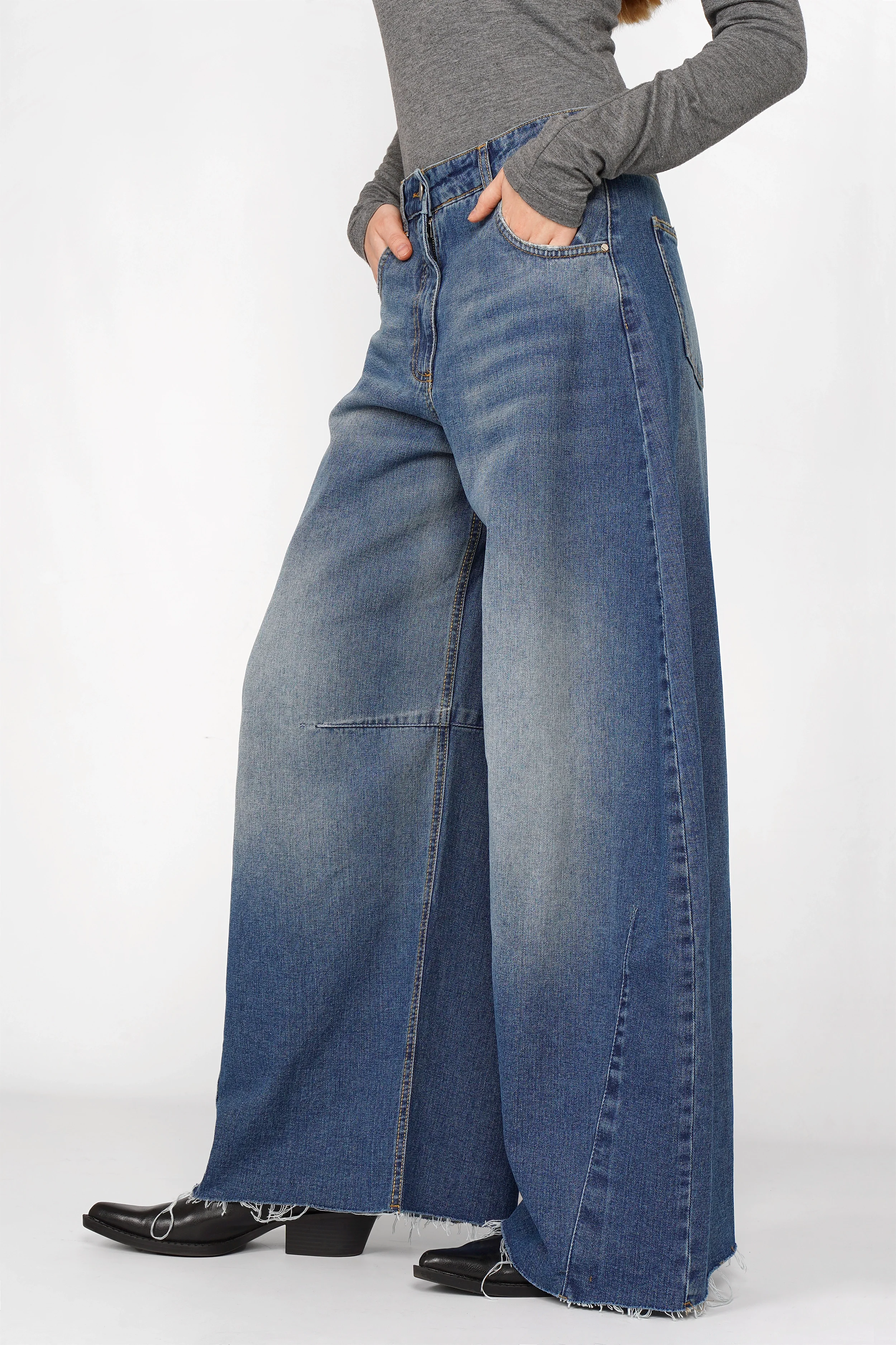 LANEA wide barrel jeans