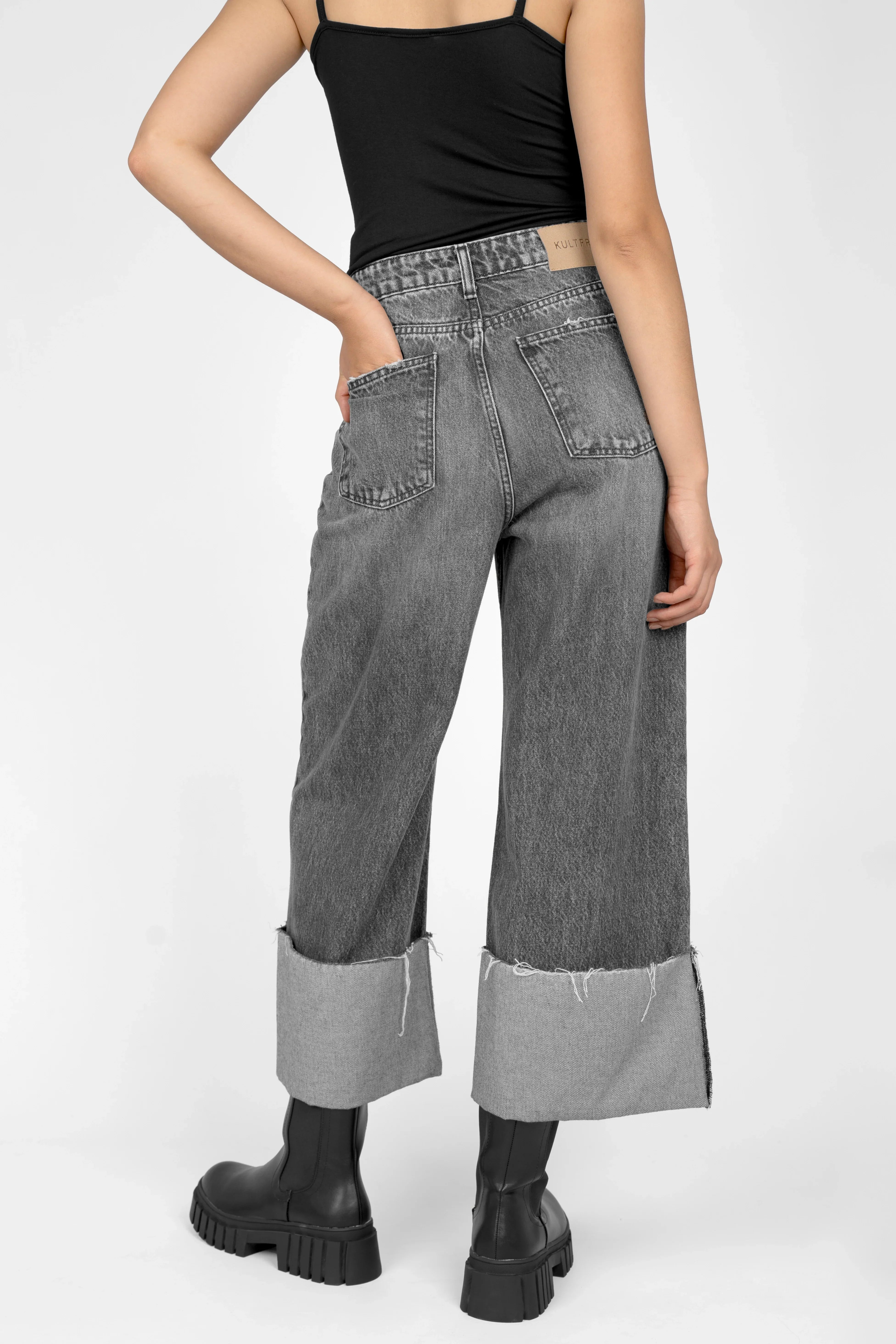 LIAME cropped jeans with raw-cut cuffs