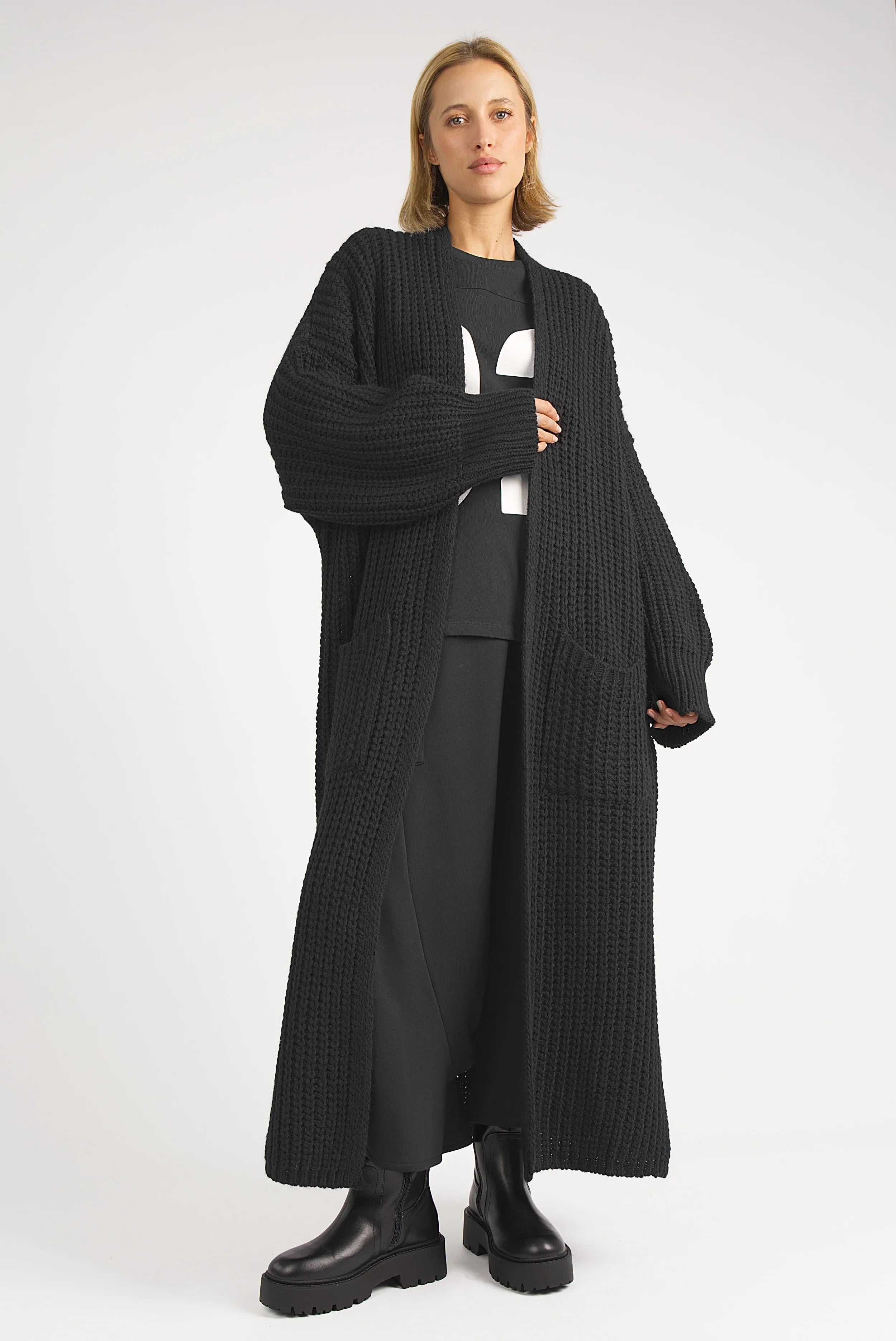 LOLA knit cardigan