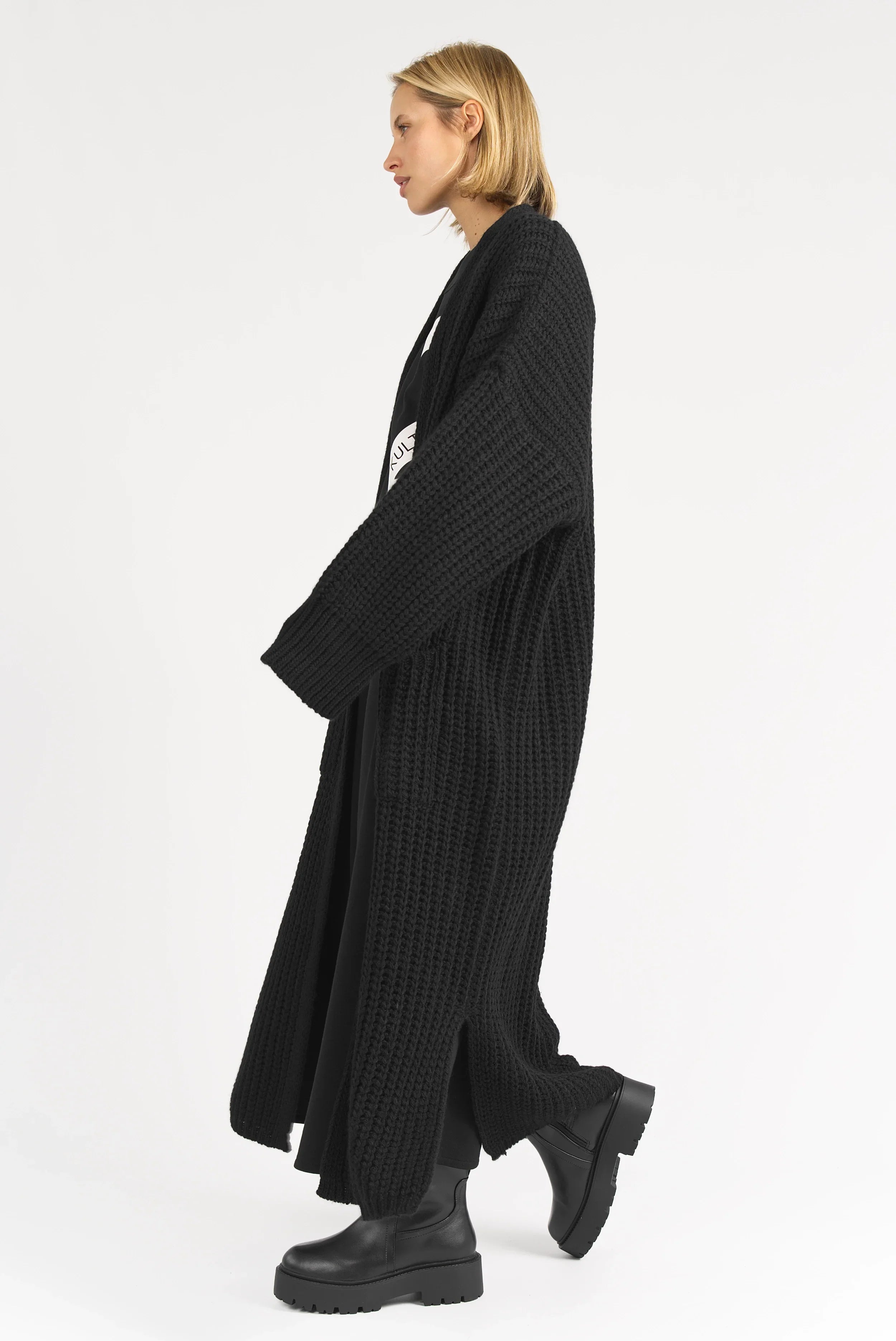 LOLA knit cardigan
